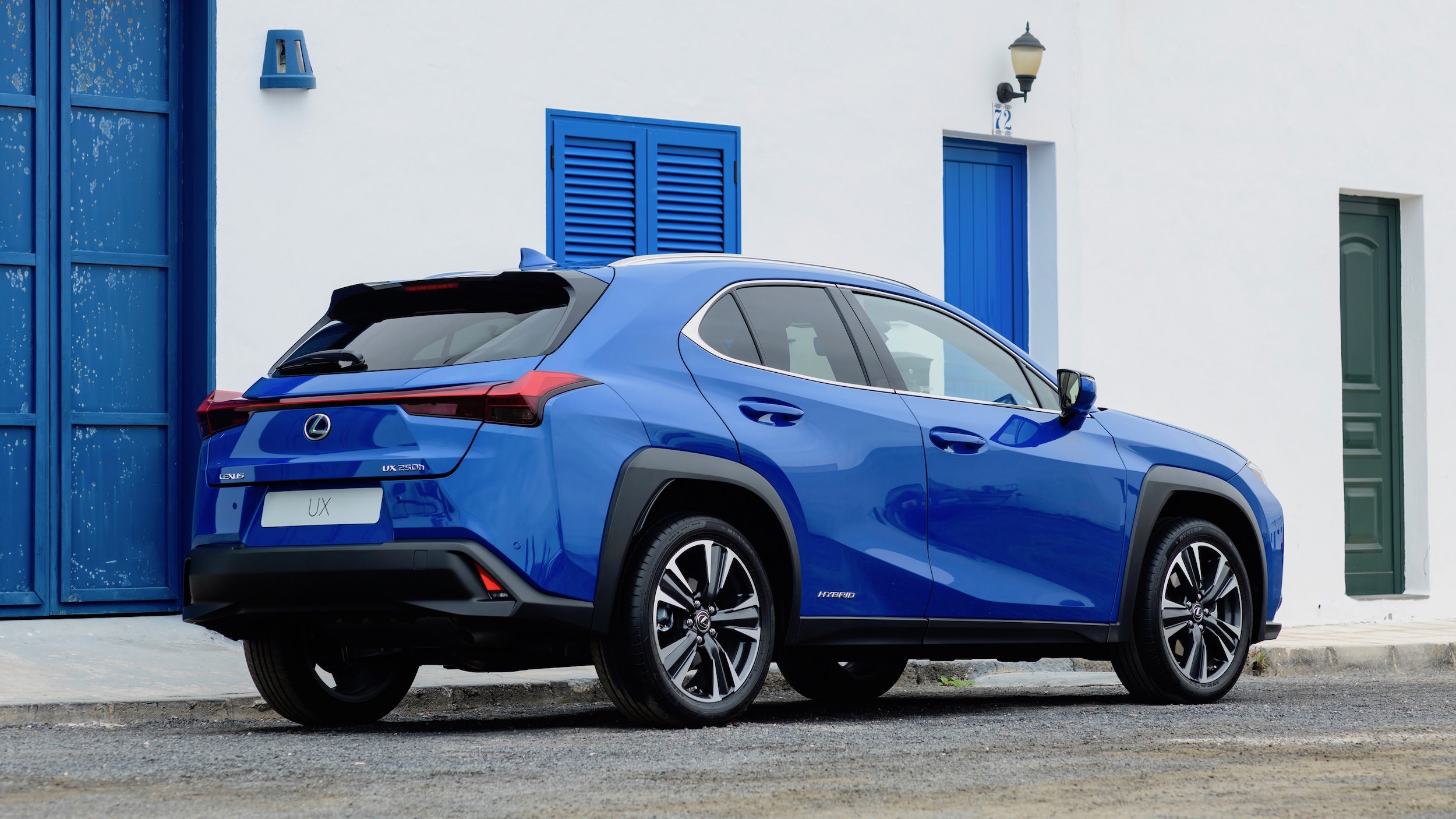 Lexus UX blue