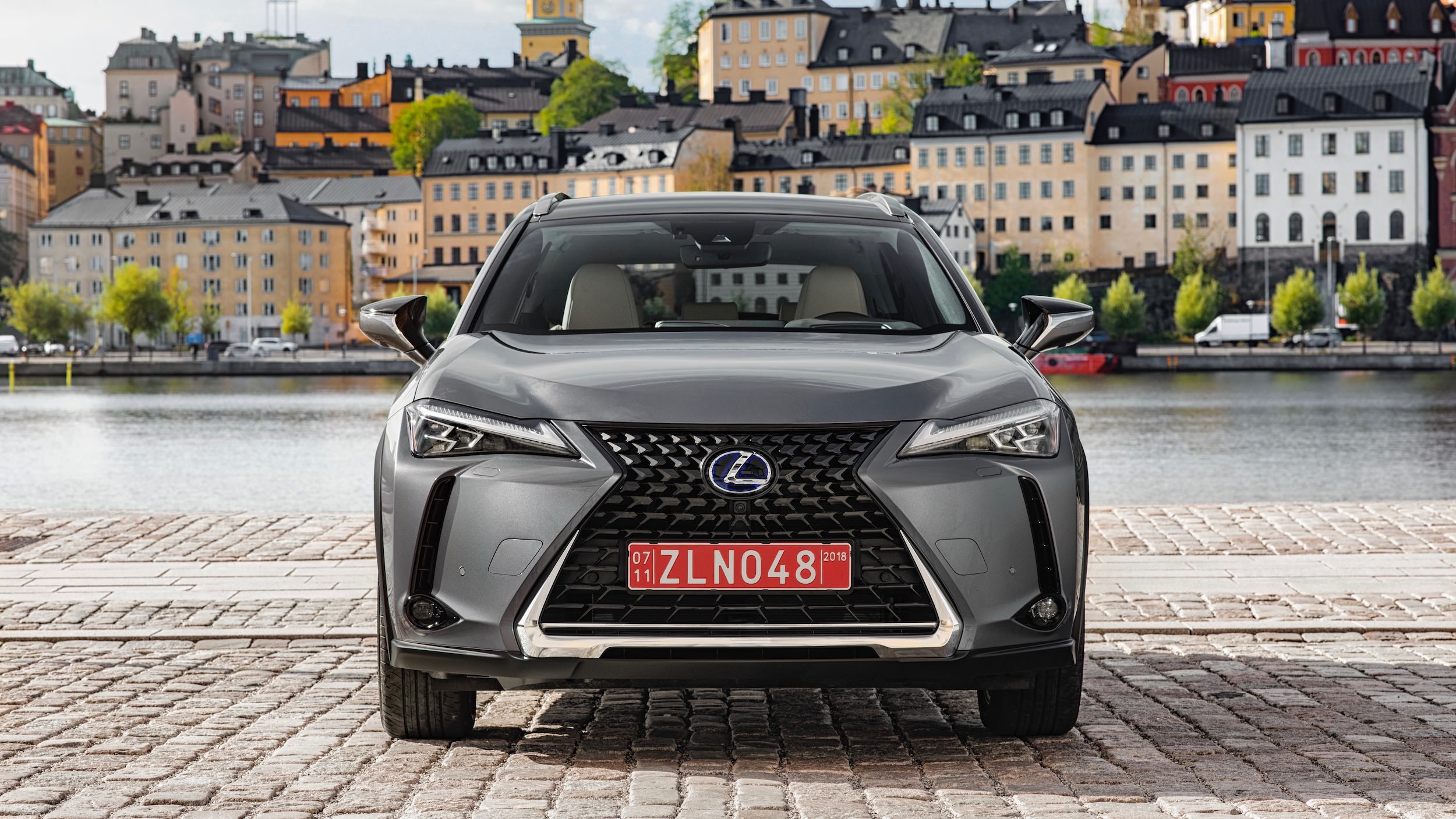 Lexus UX grey front