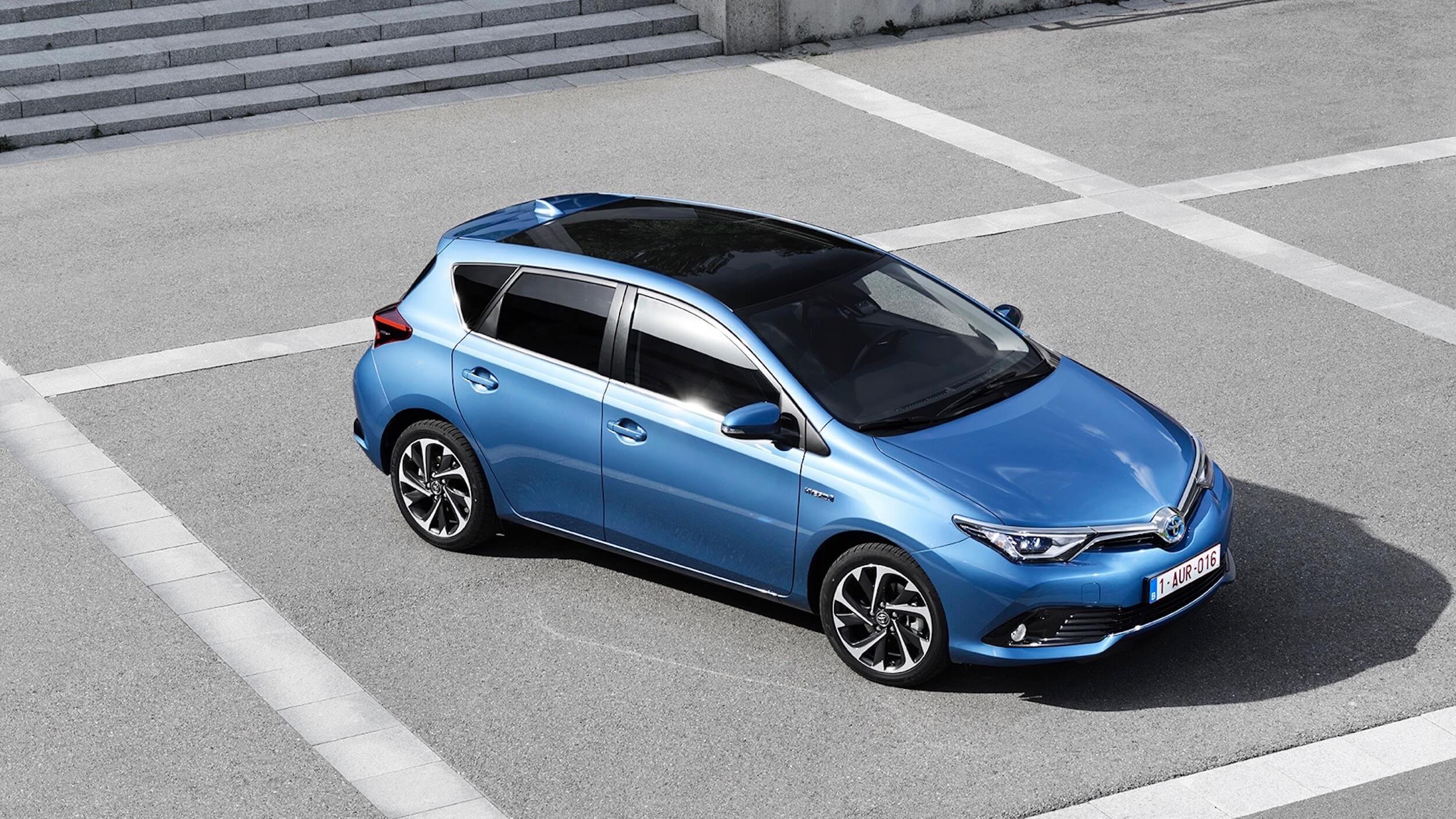 Blauwe Toyota Auris