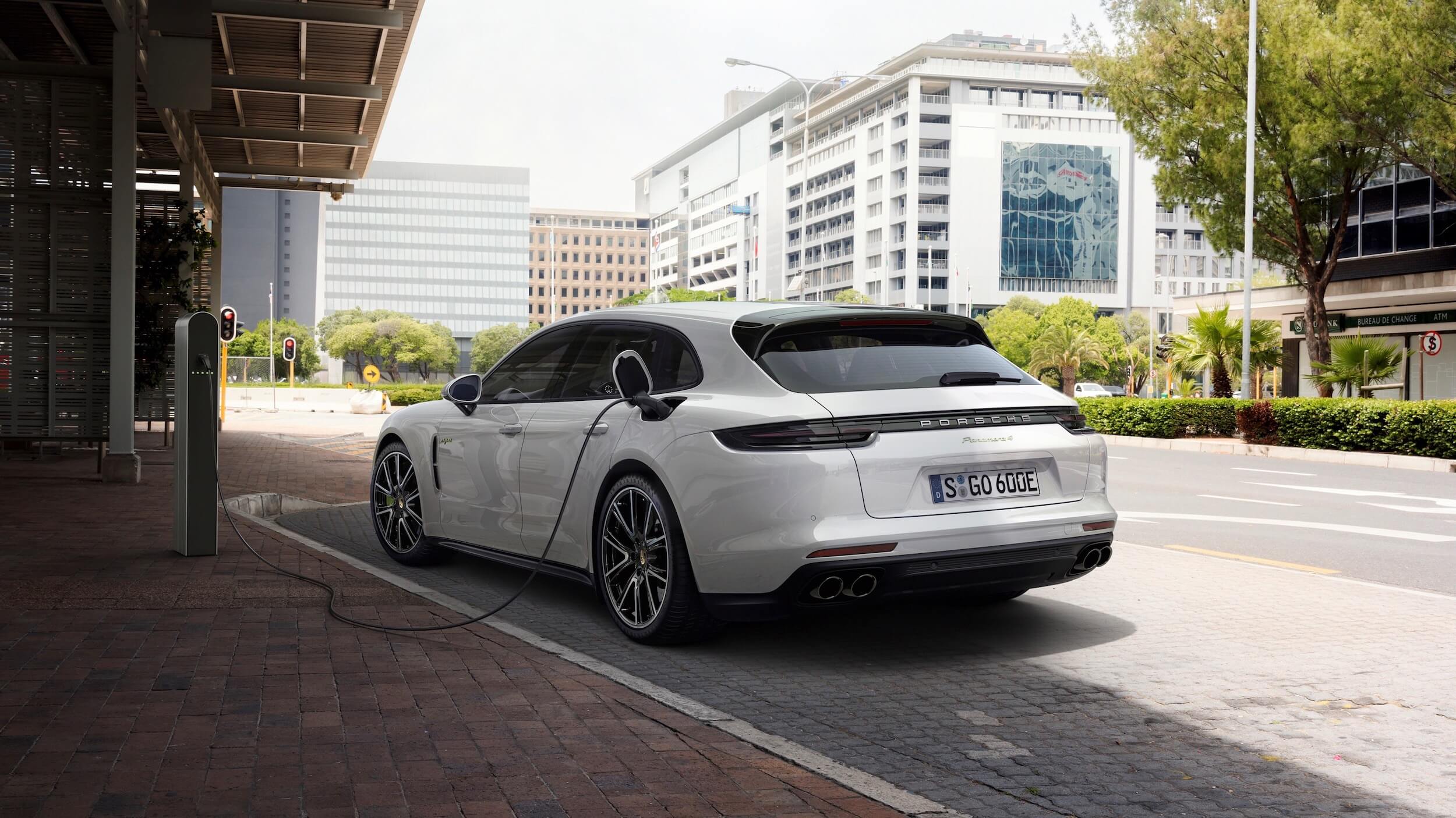 Porsche Panamera 4 E-Hybrid Sport Turismo