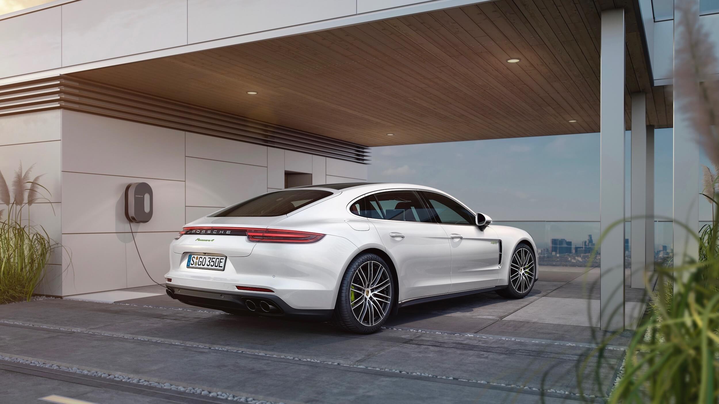 Porsche Panamera wallbox