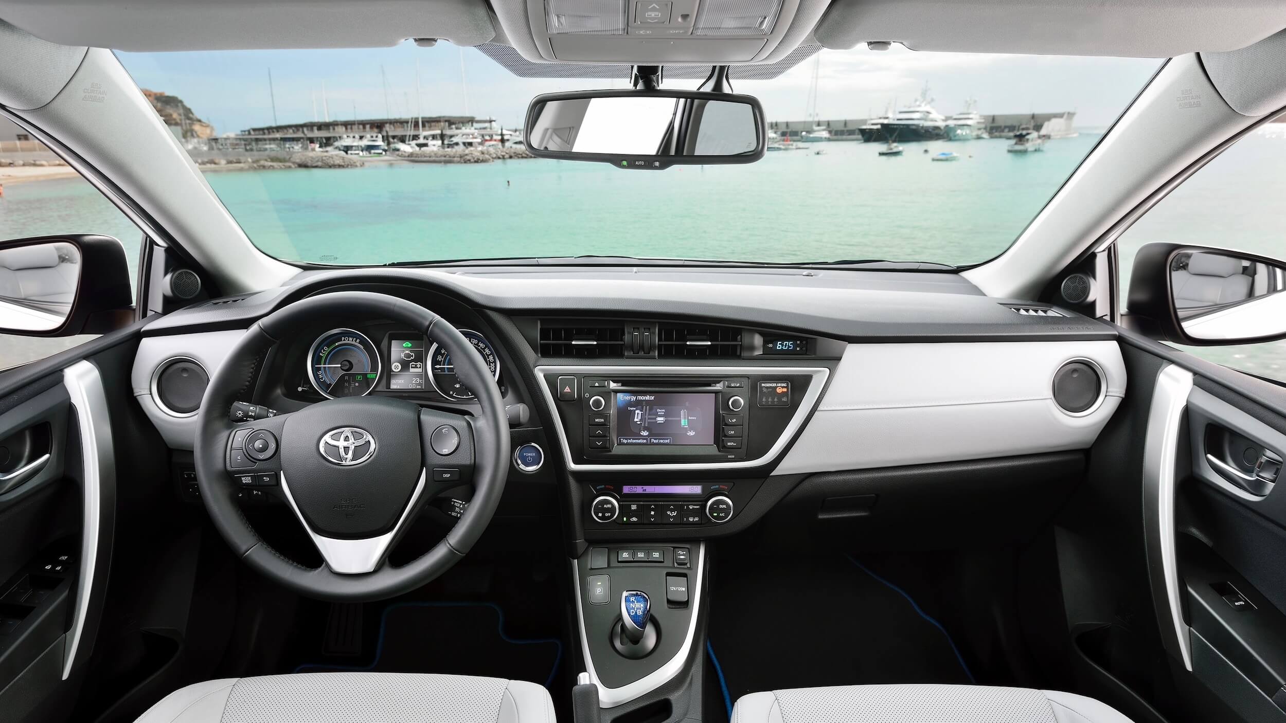 Toyota Auris interior