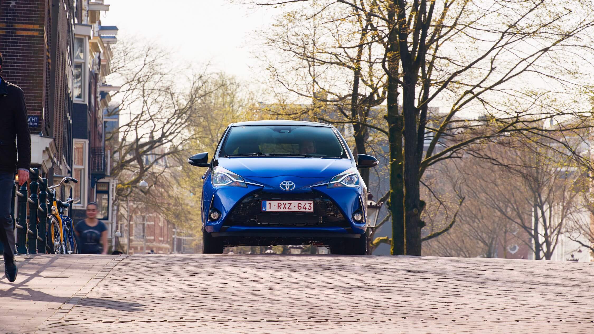 Toyota Yaris Hybrid front