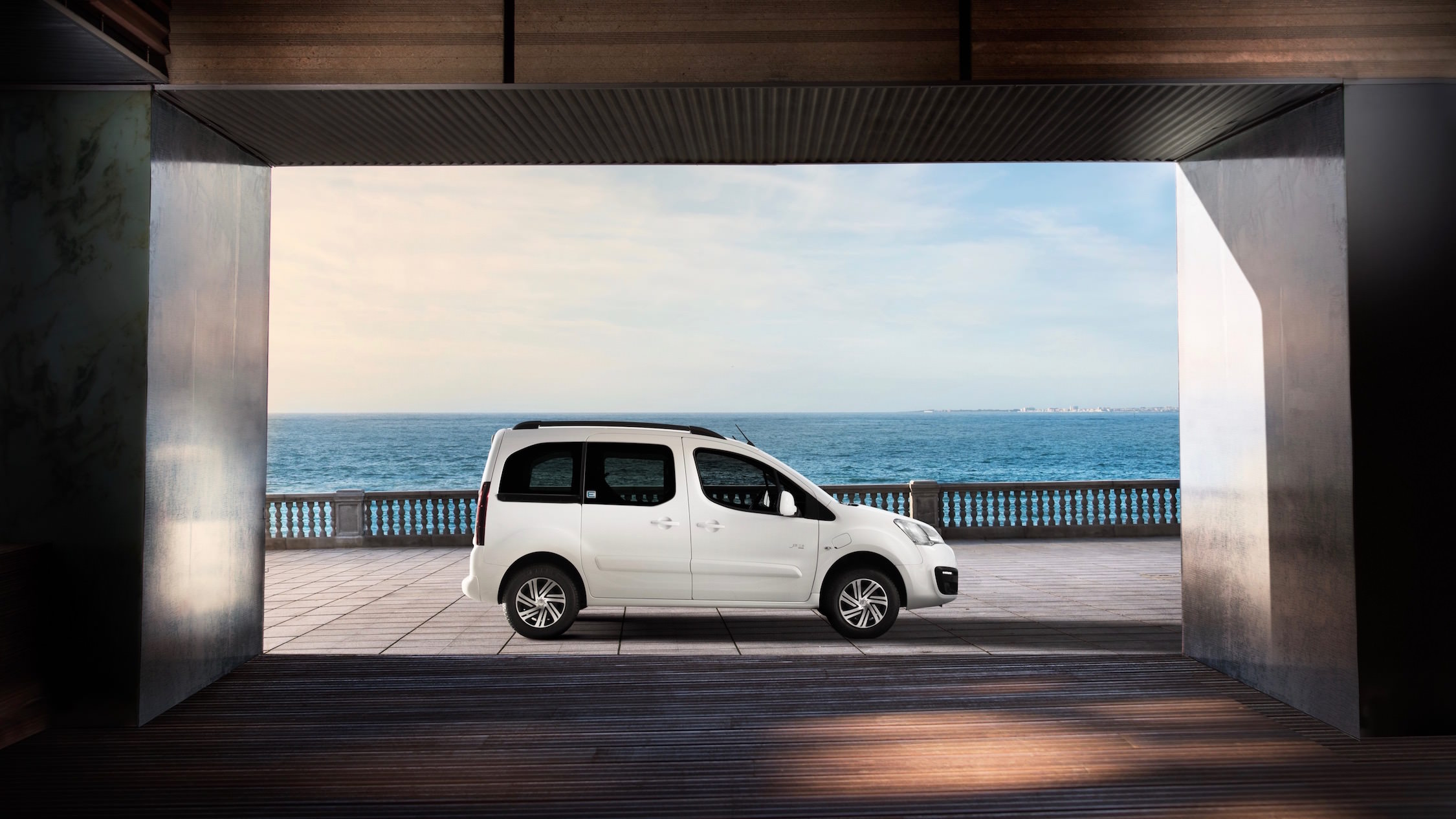 Citroën e-Berlingo zijkant