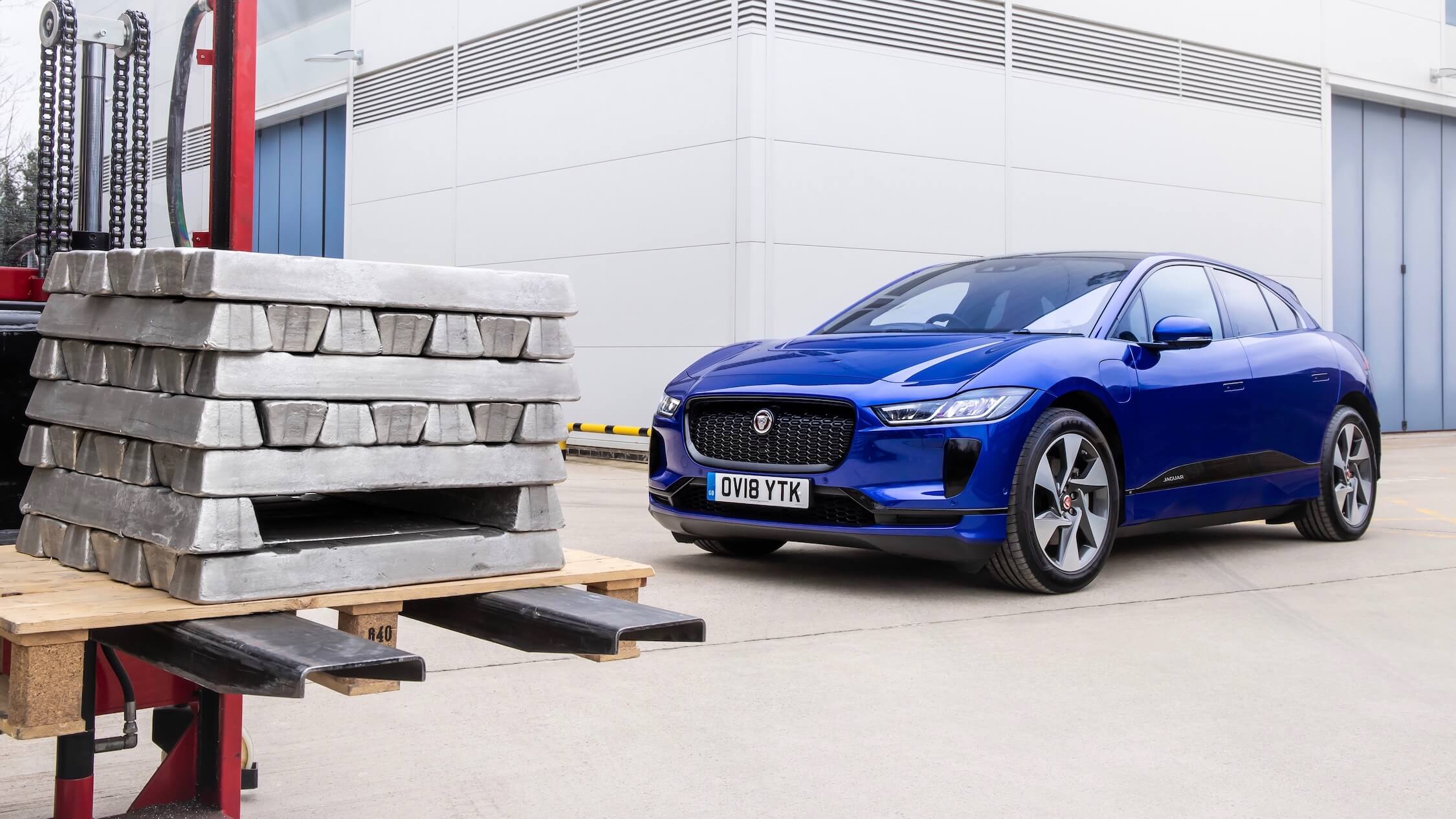 Jaguar I-Pace blauw