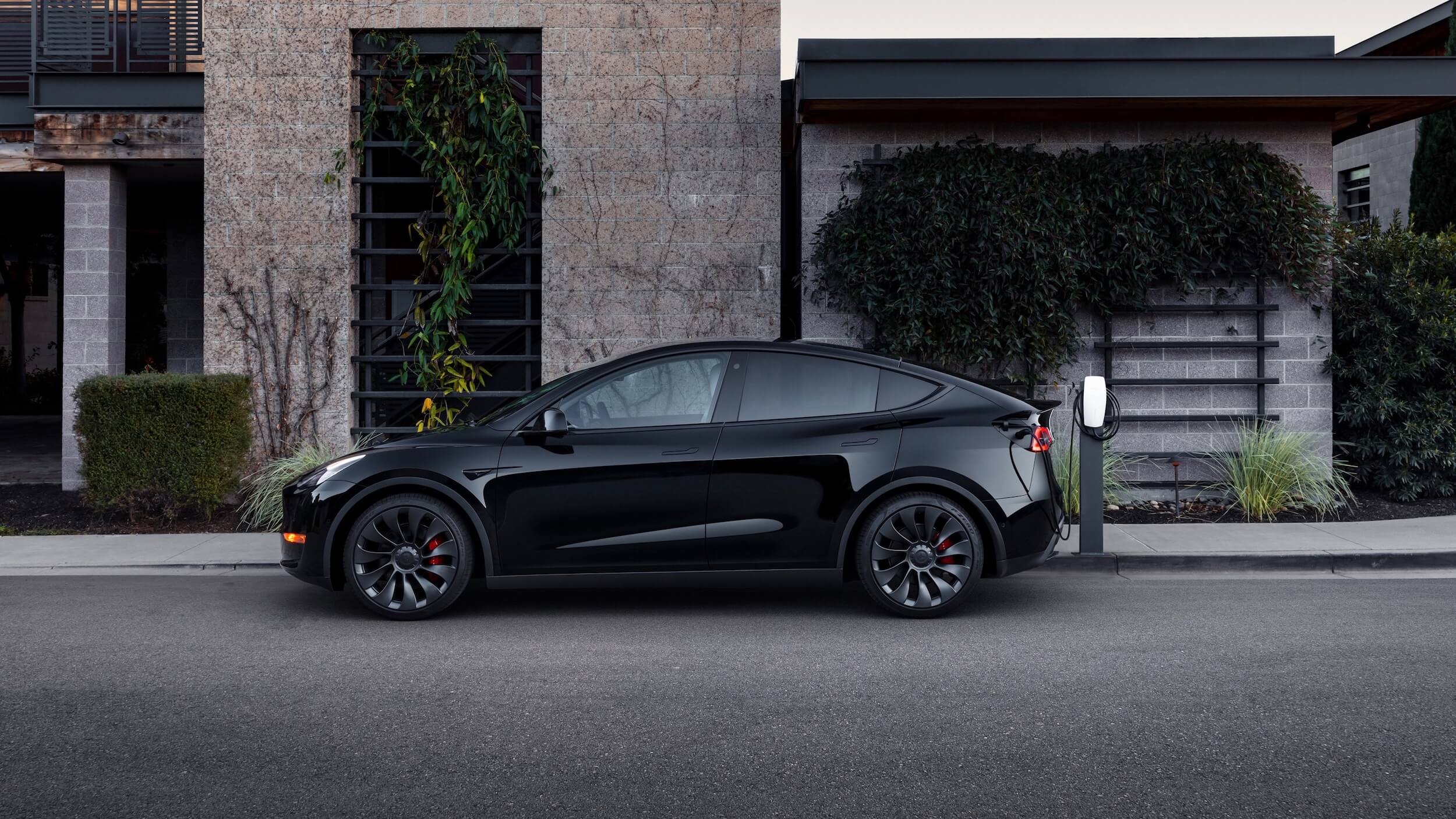 2021 Tesla Model Y zwart