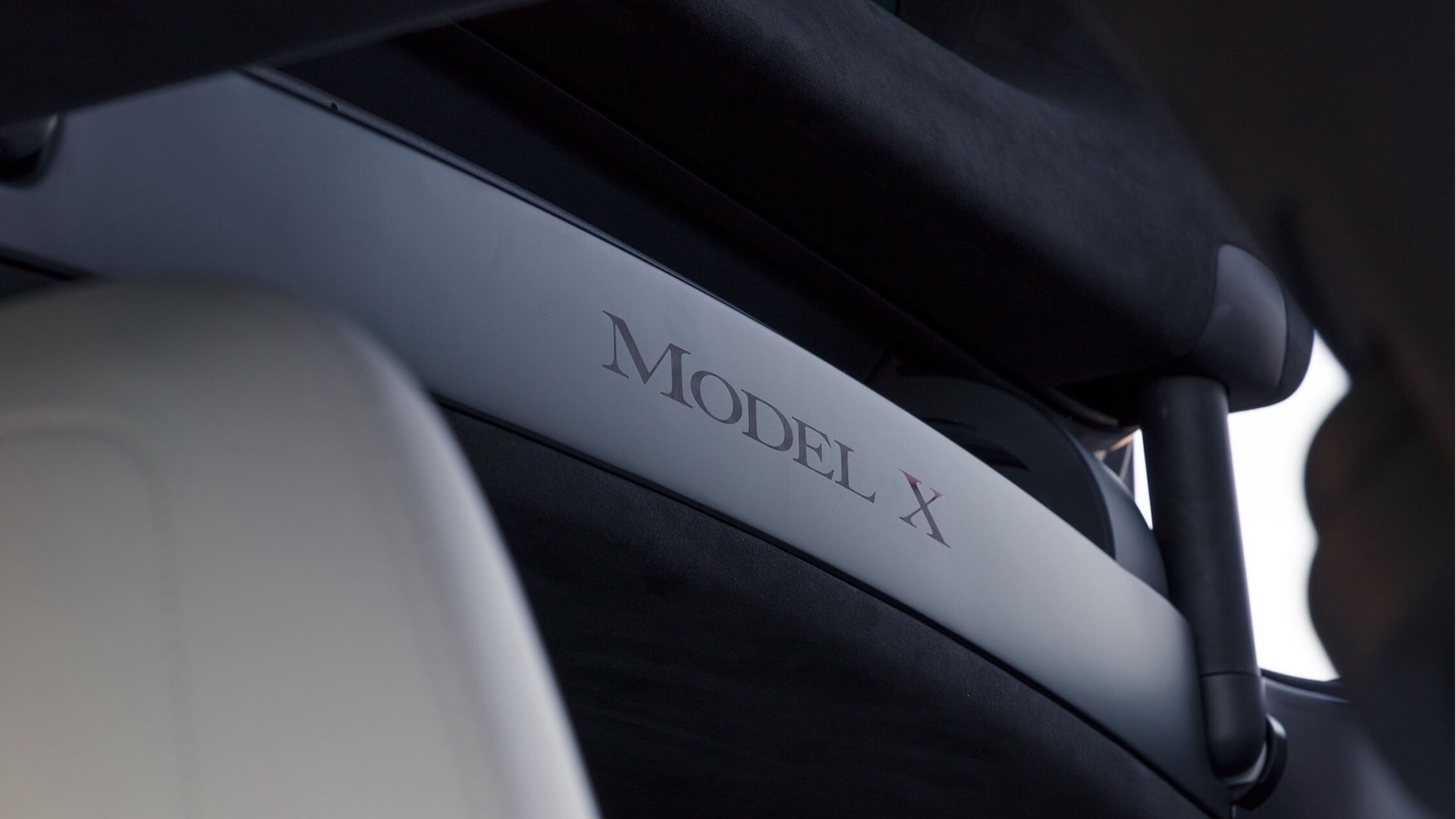 Tesla Model X logo