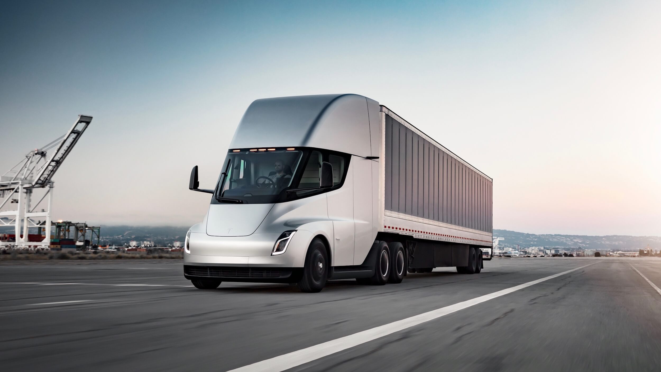 Tesla Semi met oplegger