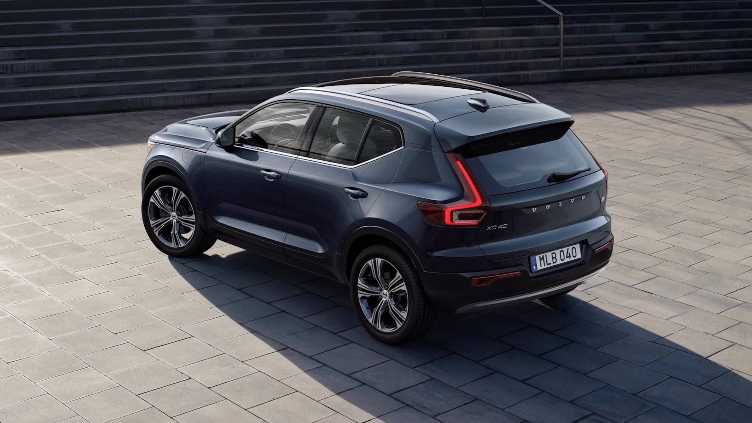 Volvo XC40 plug in hybride zwart