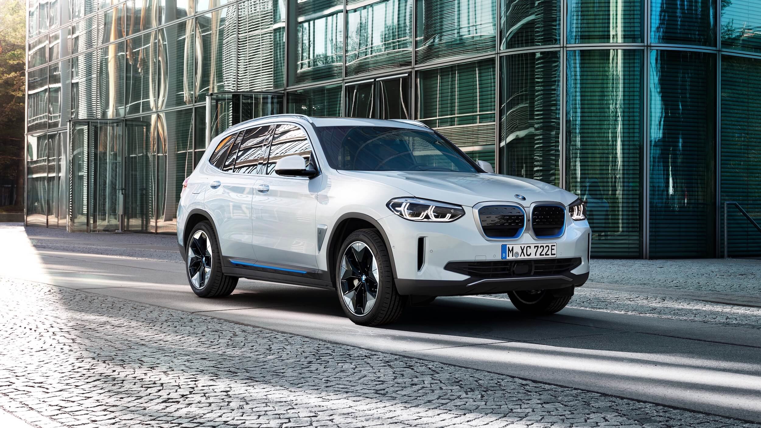 BMW iX3 wit