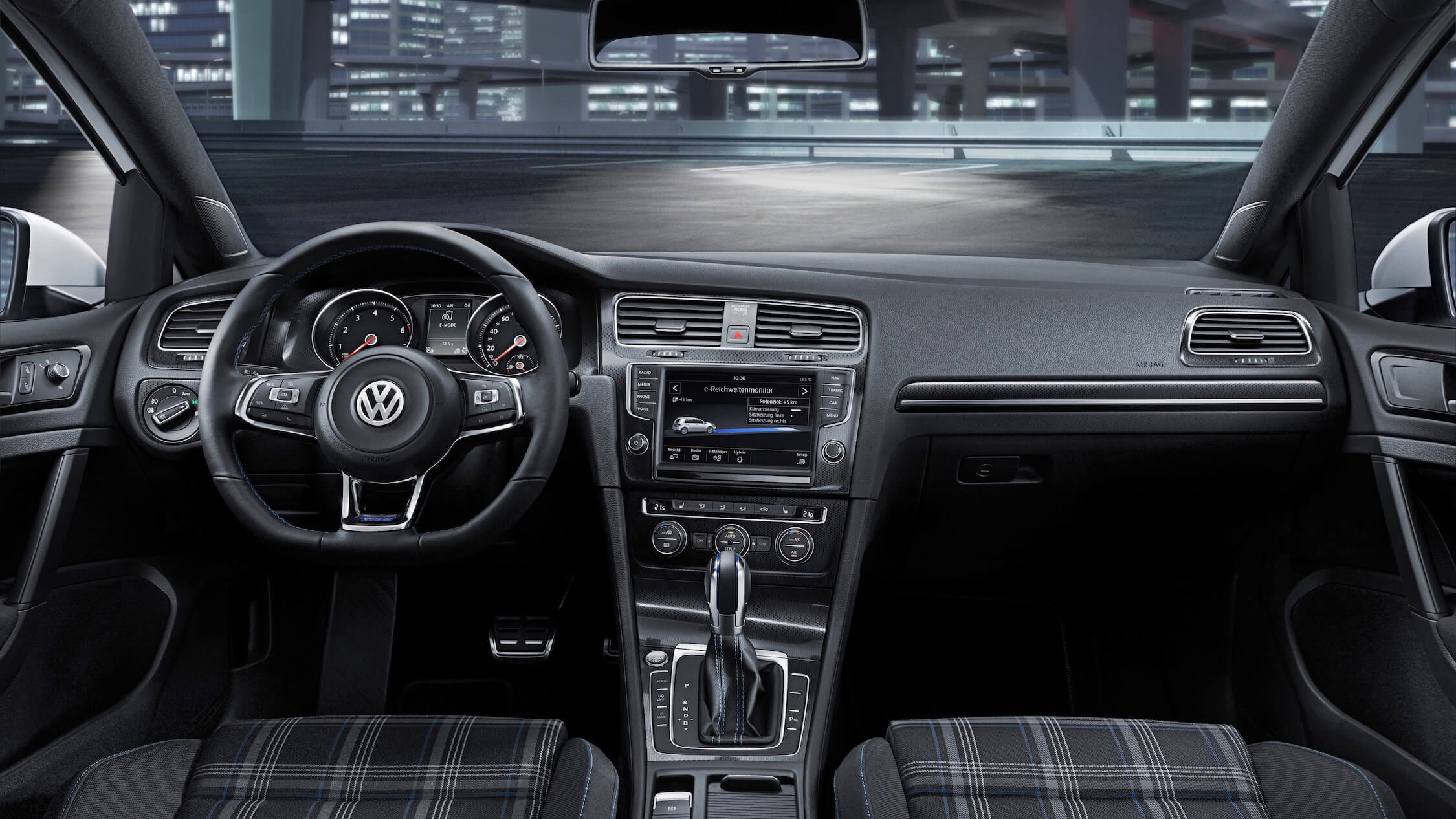 VW Golf GTE interieur