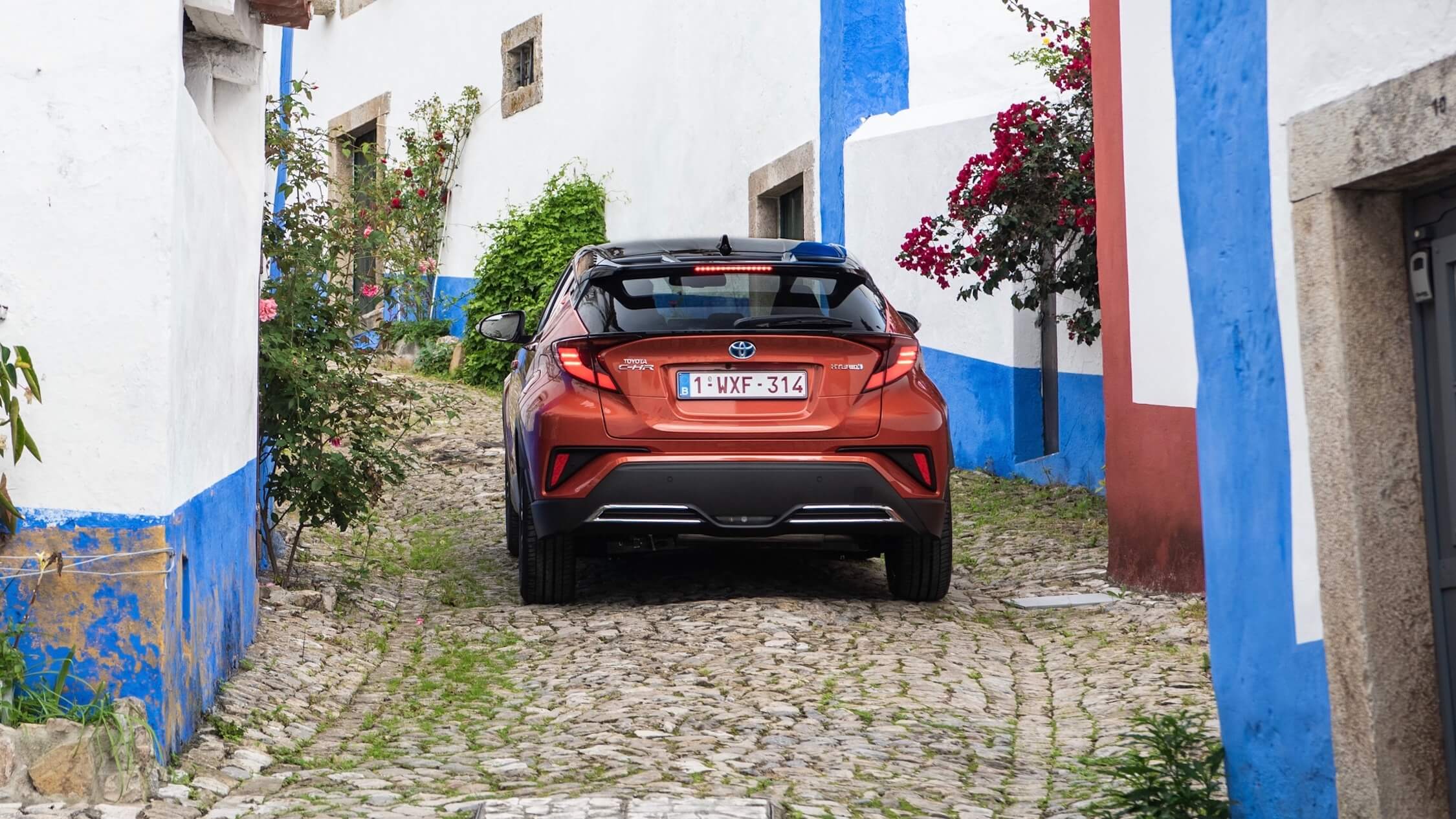 nieuwe Toyota C-HR achterkant