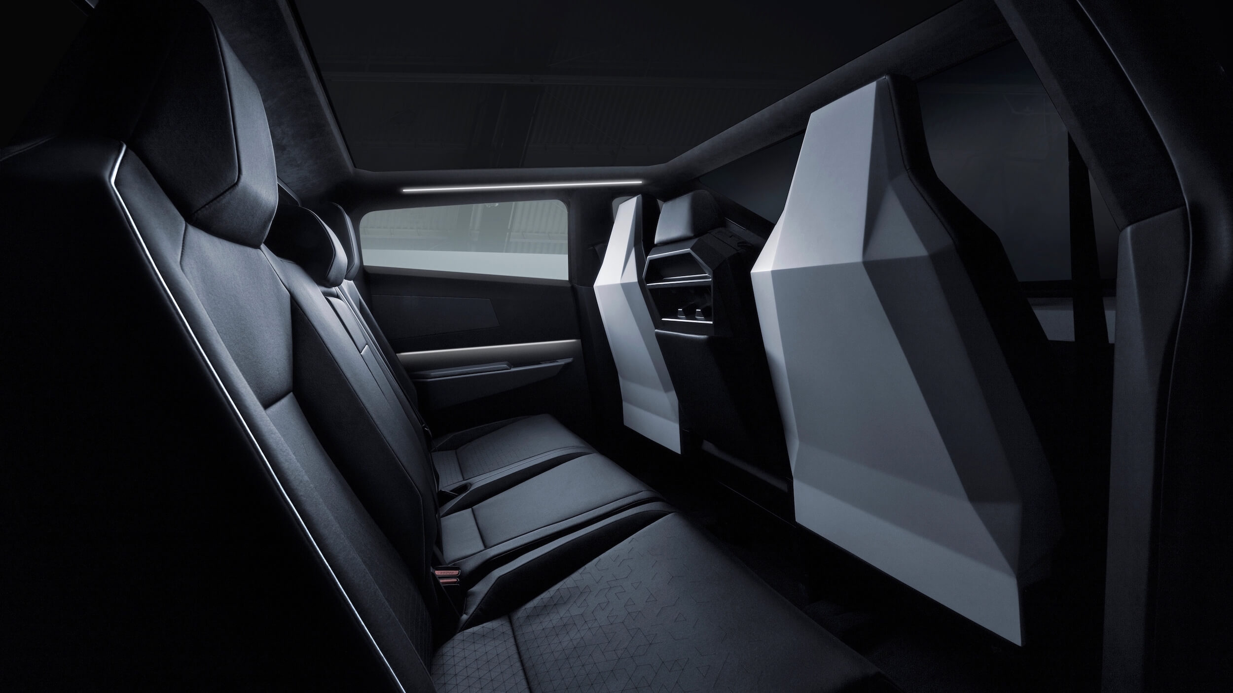 Tesla Cybertruck achterbank