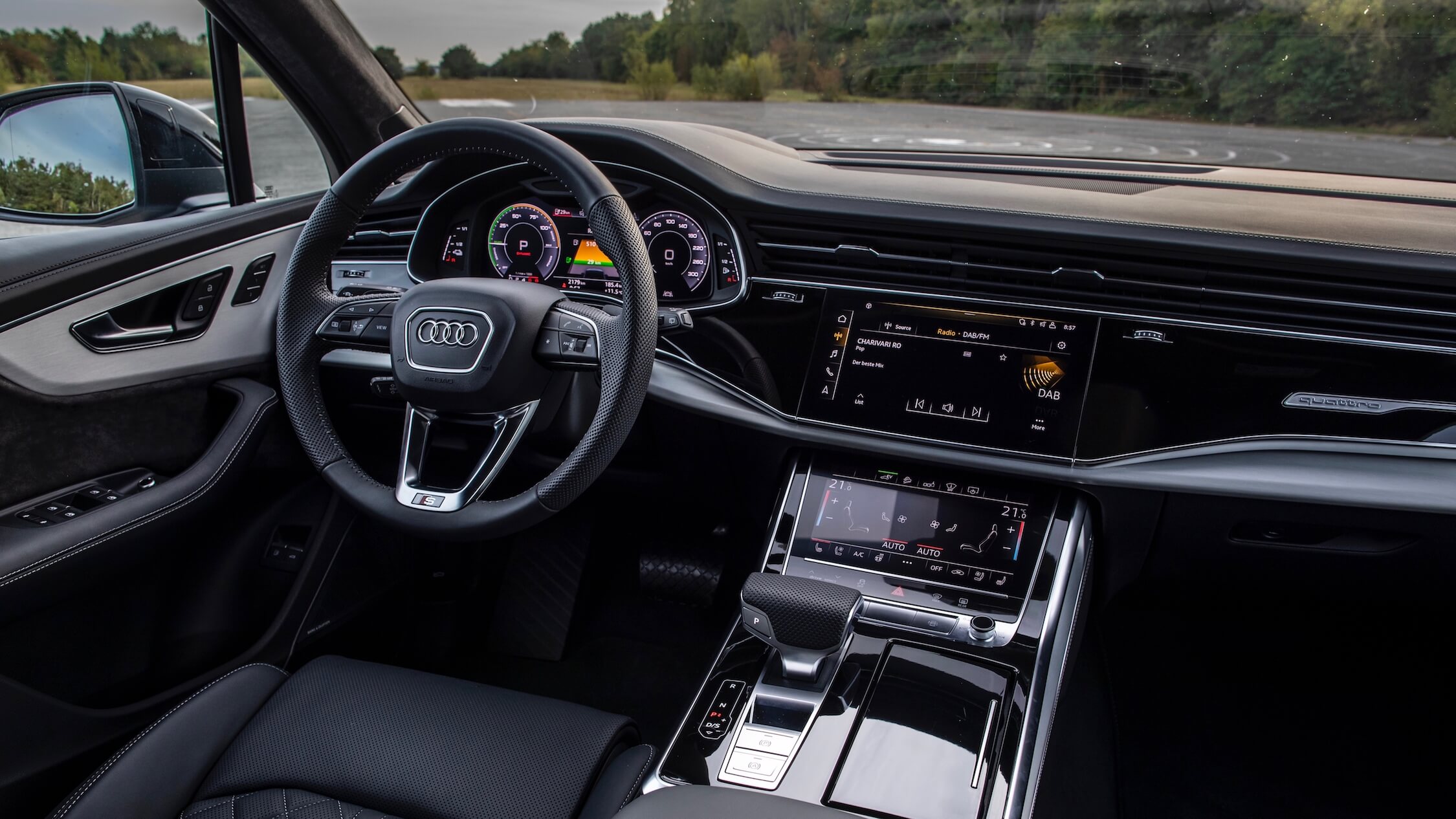 Hybride Audi Q7 60 TFSI-e interieur