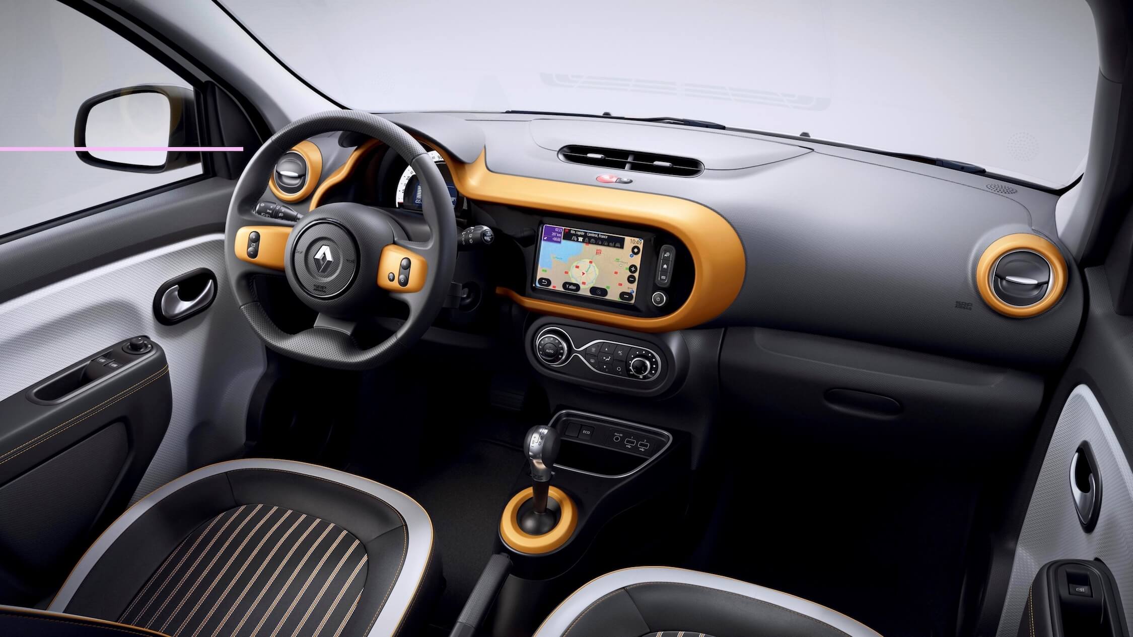 elektrische Renault Twingo ZE interieur oranje