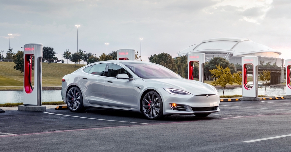 Tesla Model S opladen Supercharger