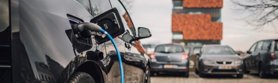 elektrische auto opladen aan MAS