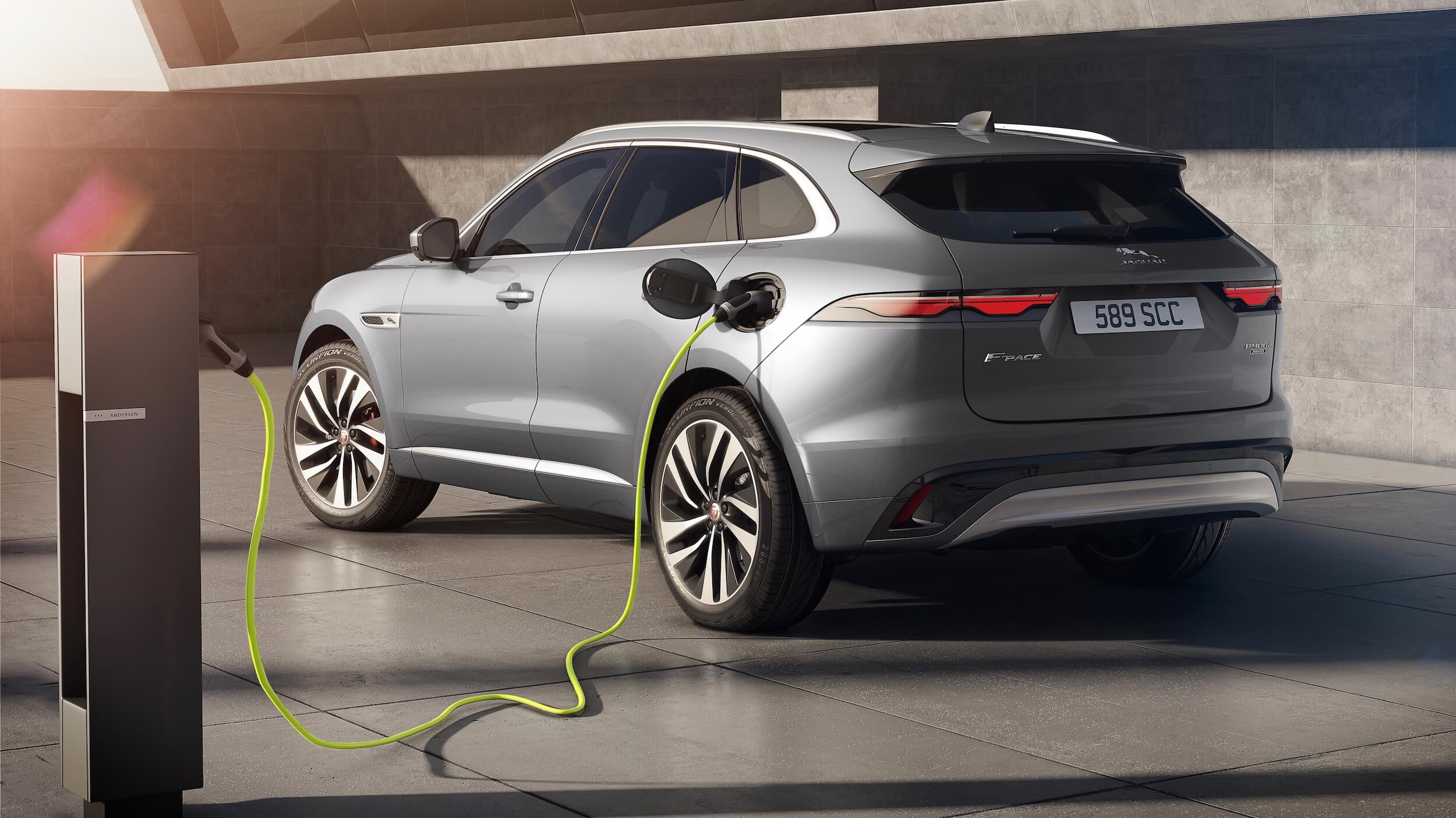 Plug in hybride Jaguar F Pace opladen