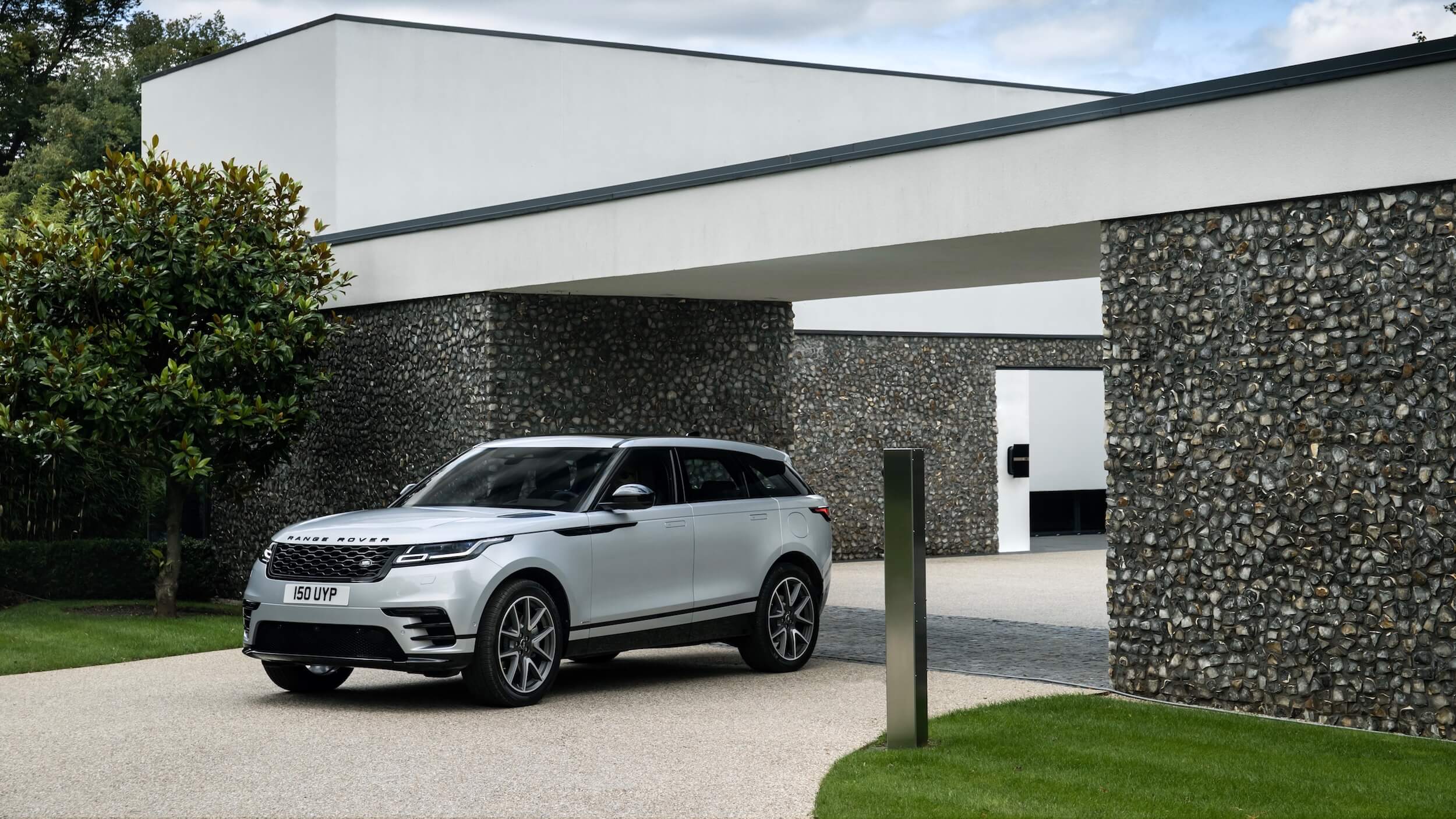 Range Rover Velar P400e