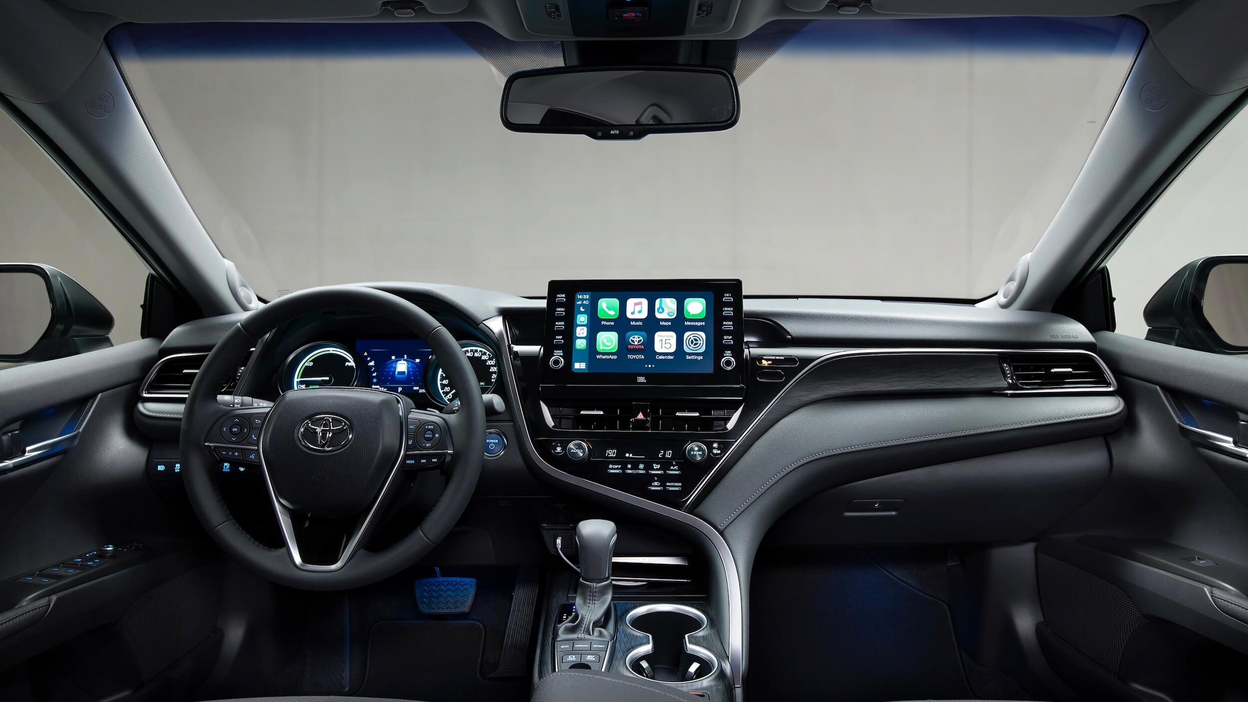 Toyota Camry Hybrid 2021 dashboard