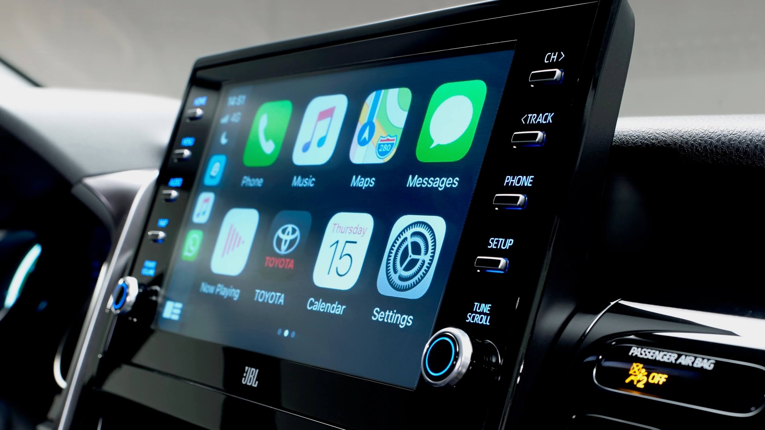 Toyota Camry Hybrid 2021 infotainment scherm