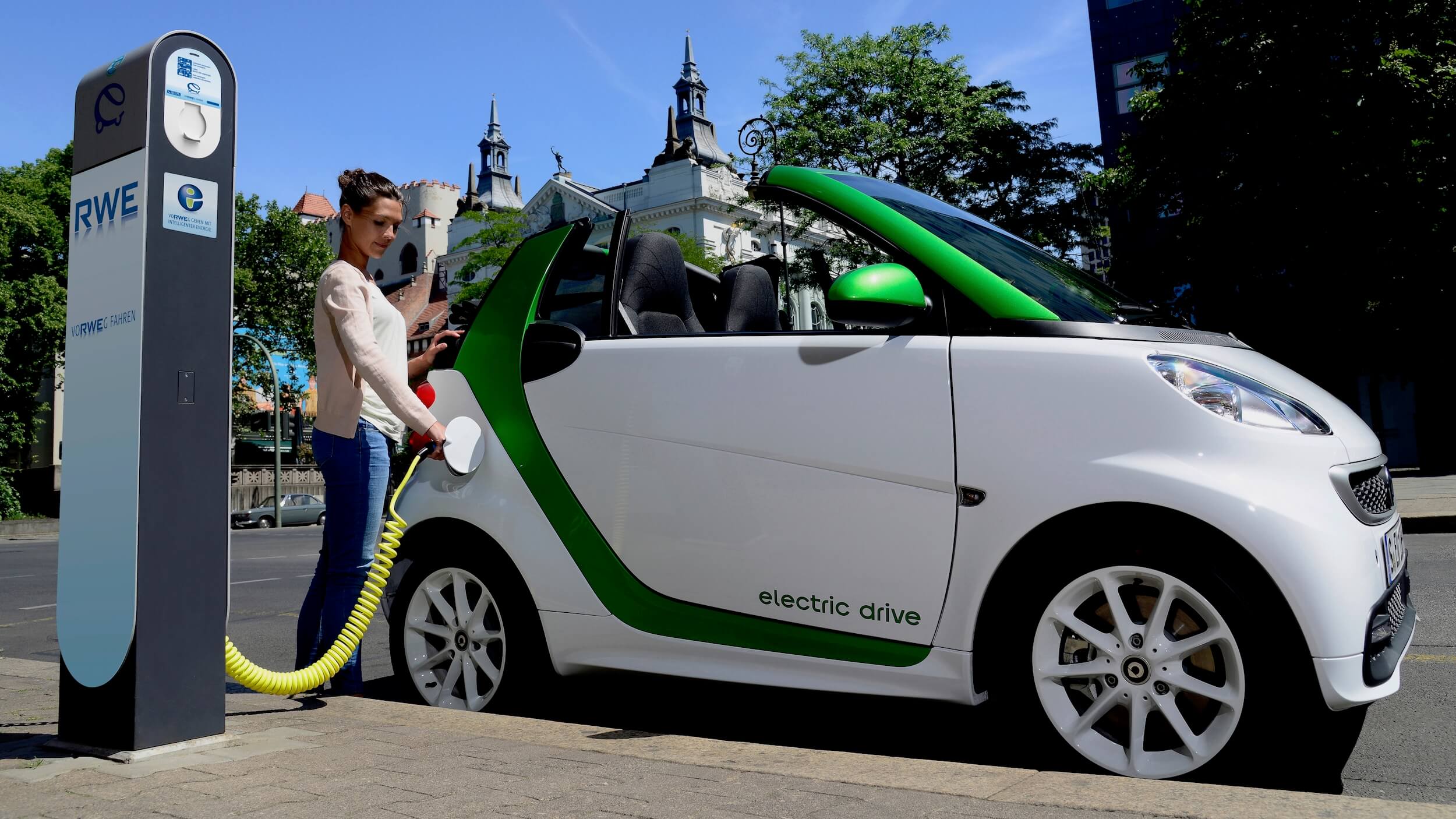 Smart Electric Drive 2014 opladen