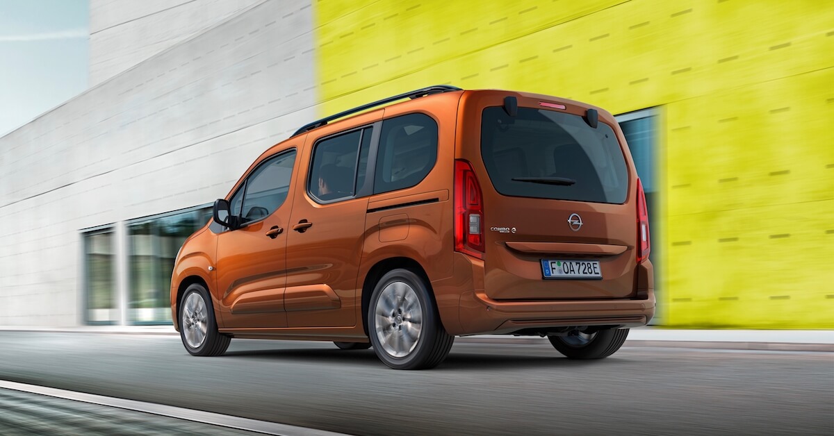 Opel Combo e Life rijdend