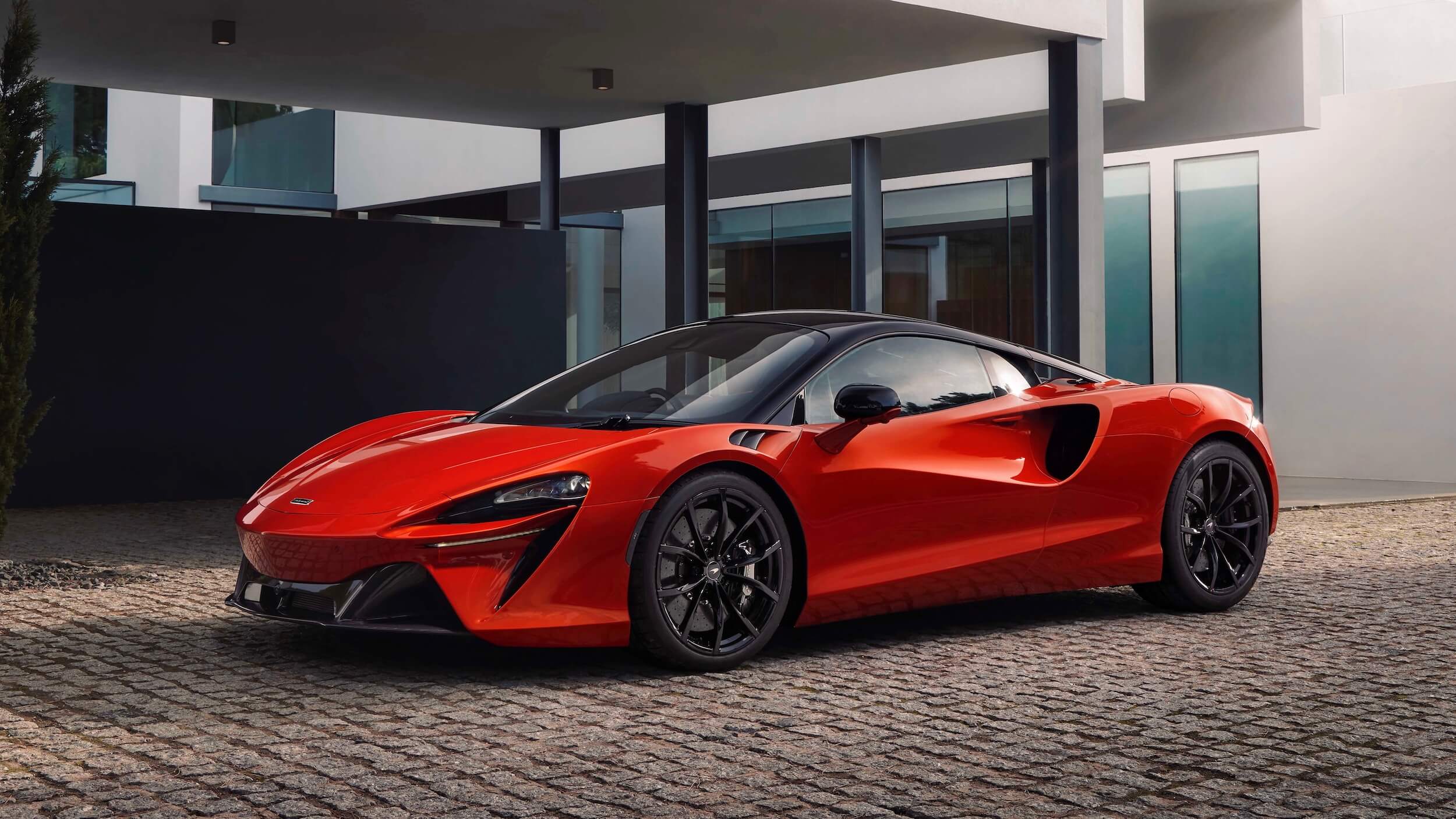 McLaren Artura rood