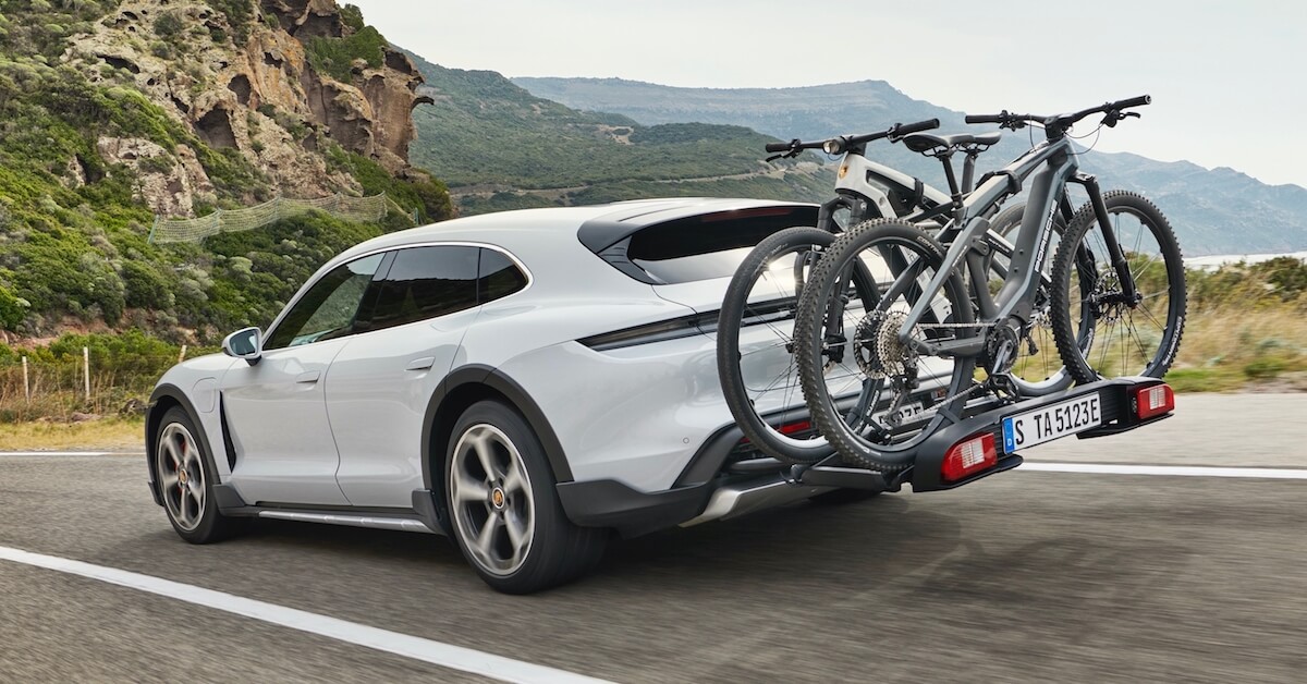 Porsche Taycan Cross Turismo met fietsen