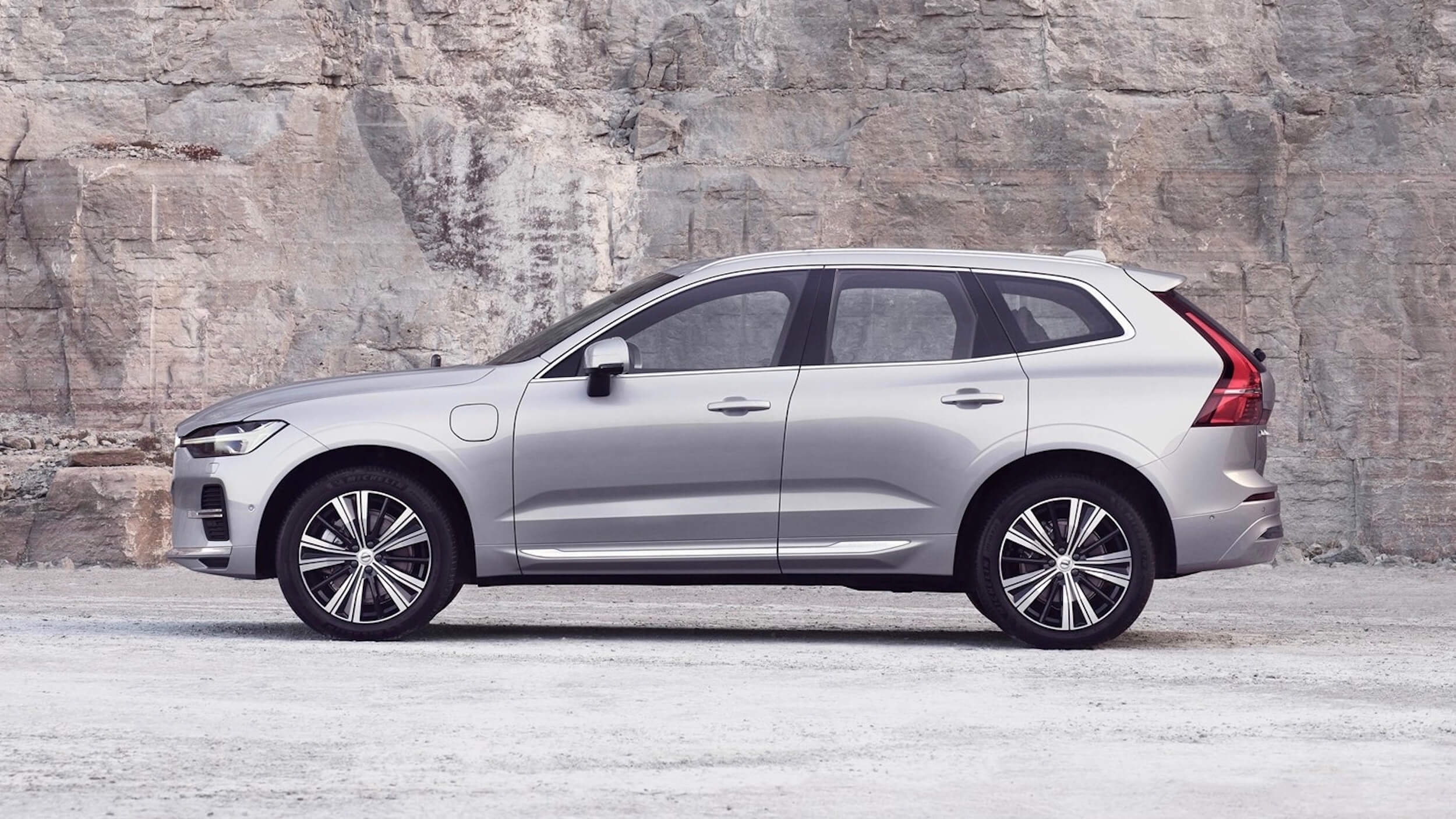 Volvo XC60 plug in hybride facelift profiel