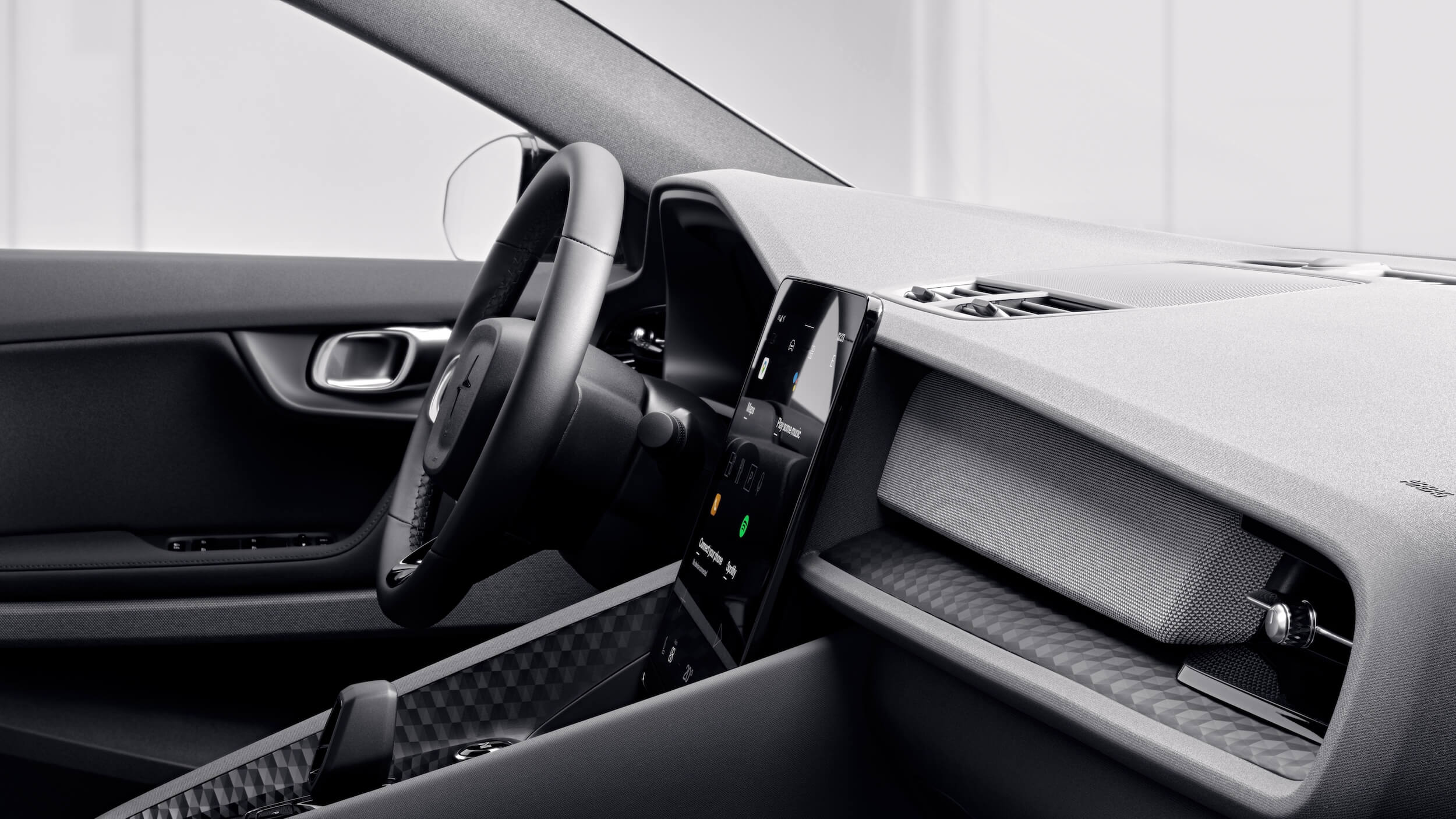 Polestar 2 Standard Range dashboard