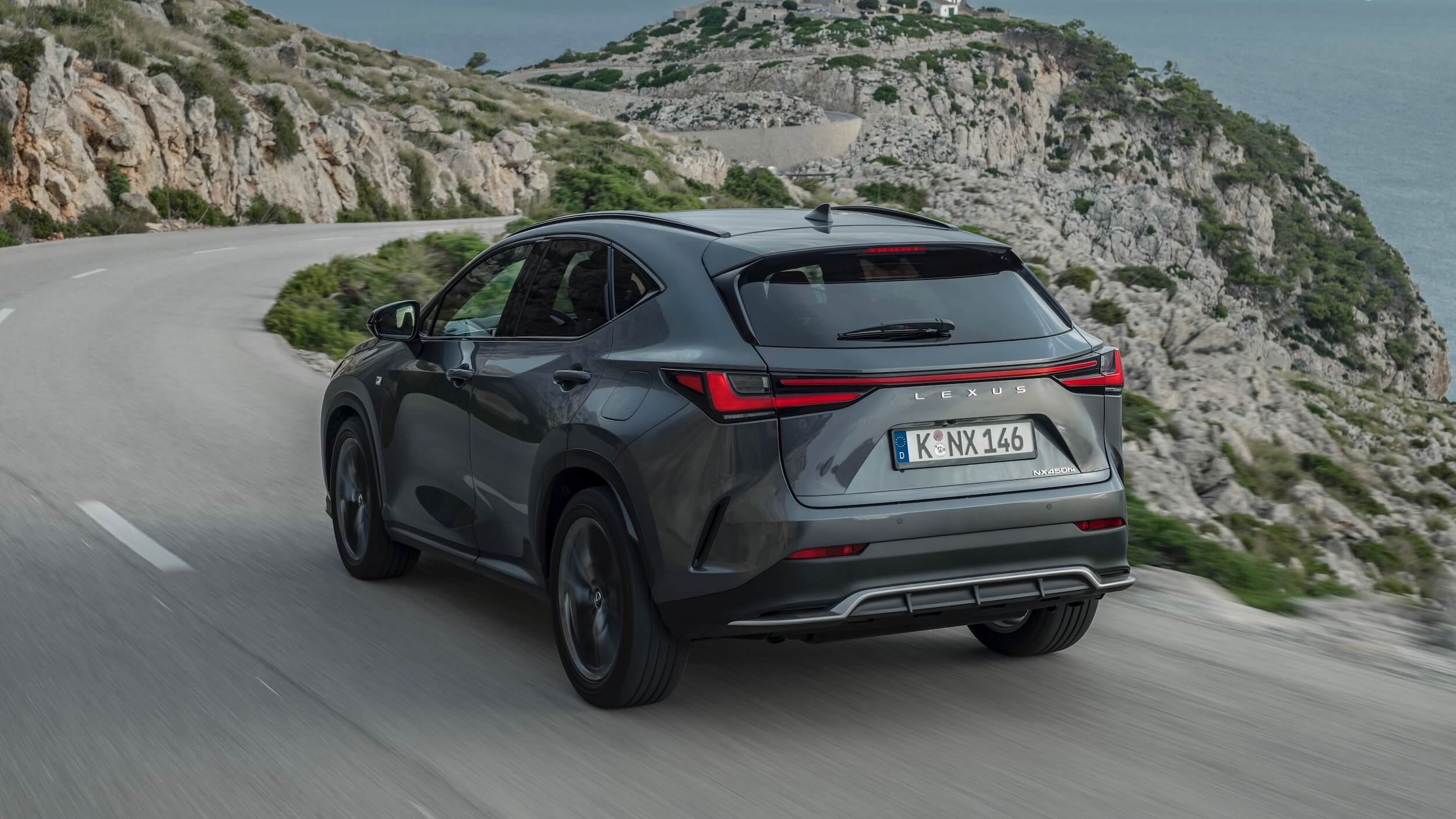 Lexus NX 450h 2 1