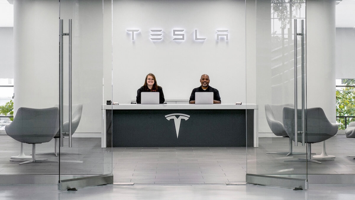 Tesla receptie