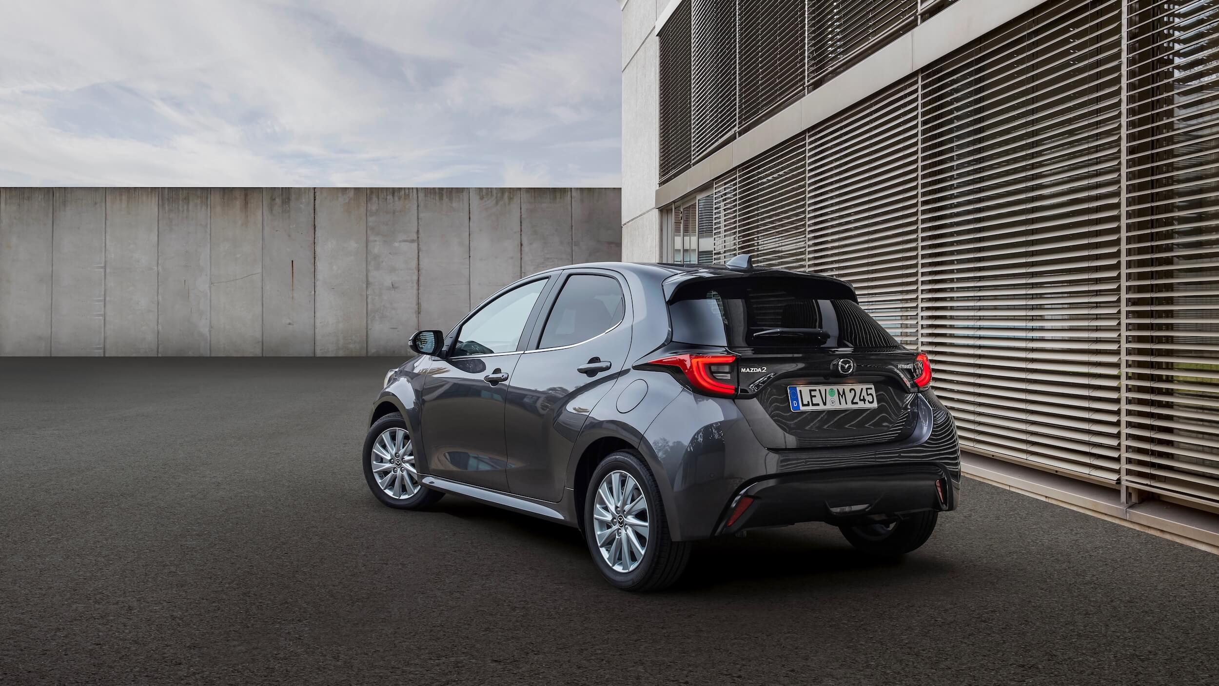 Mazda 2 Hybrid 14