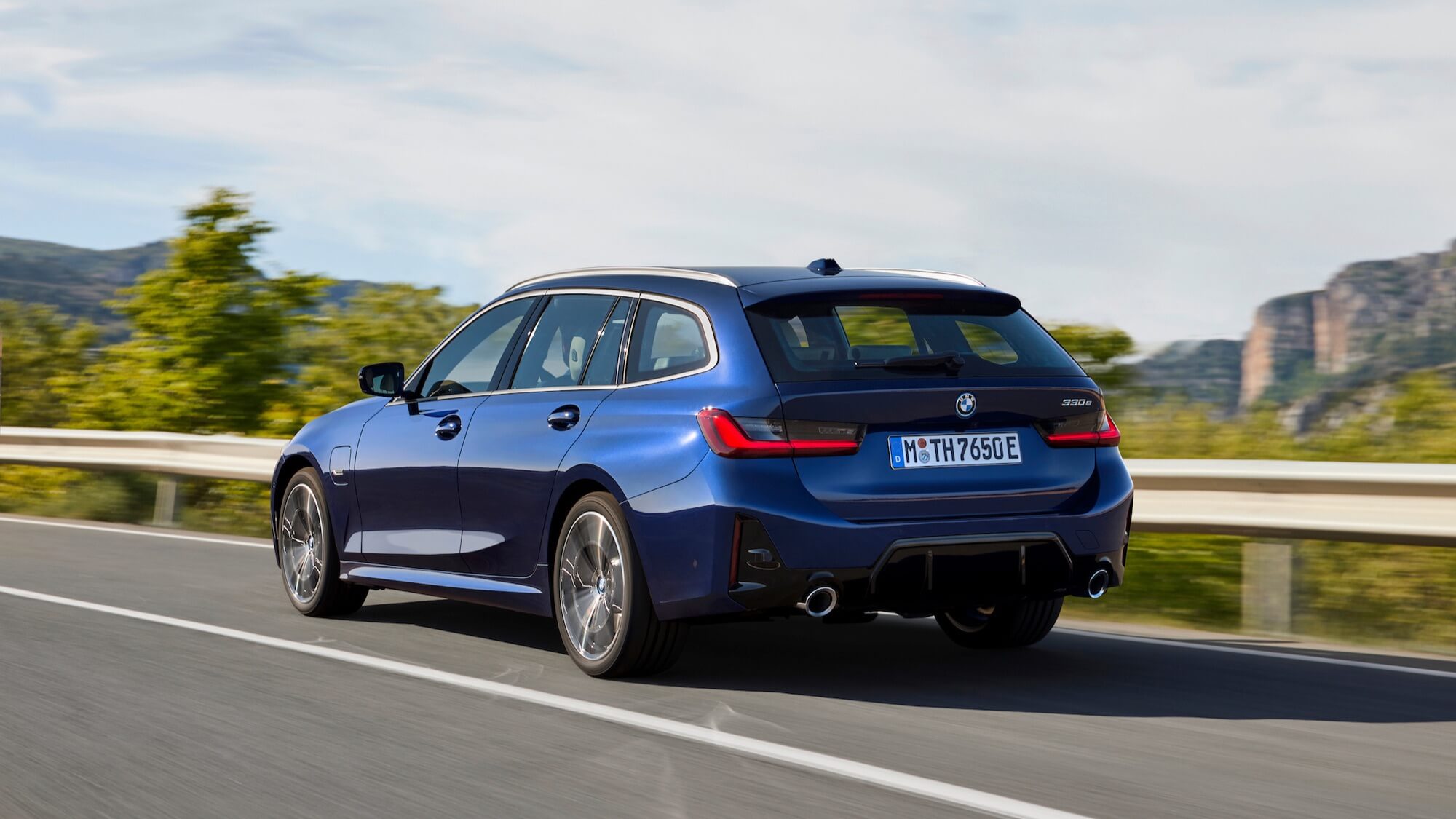 bmw 3 touring phev 1