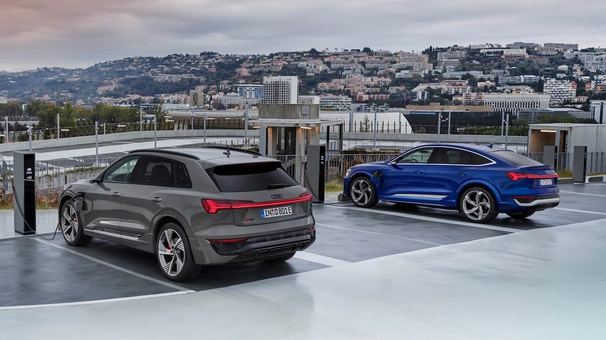 Audi Q8 e tron aan laadpaal