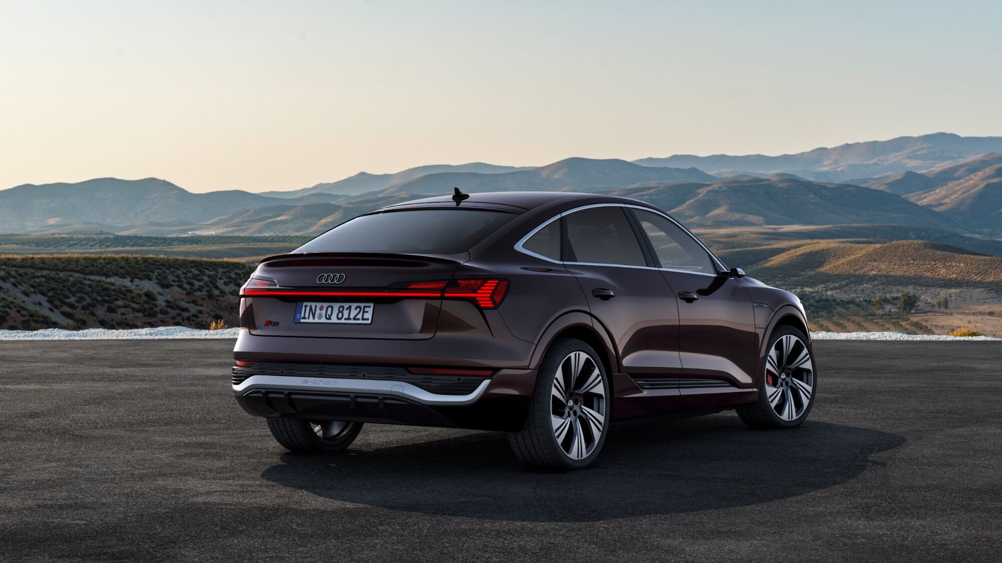 audi q8 e tron sportback 9