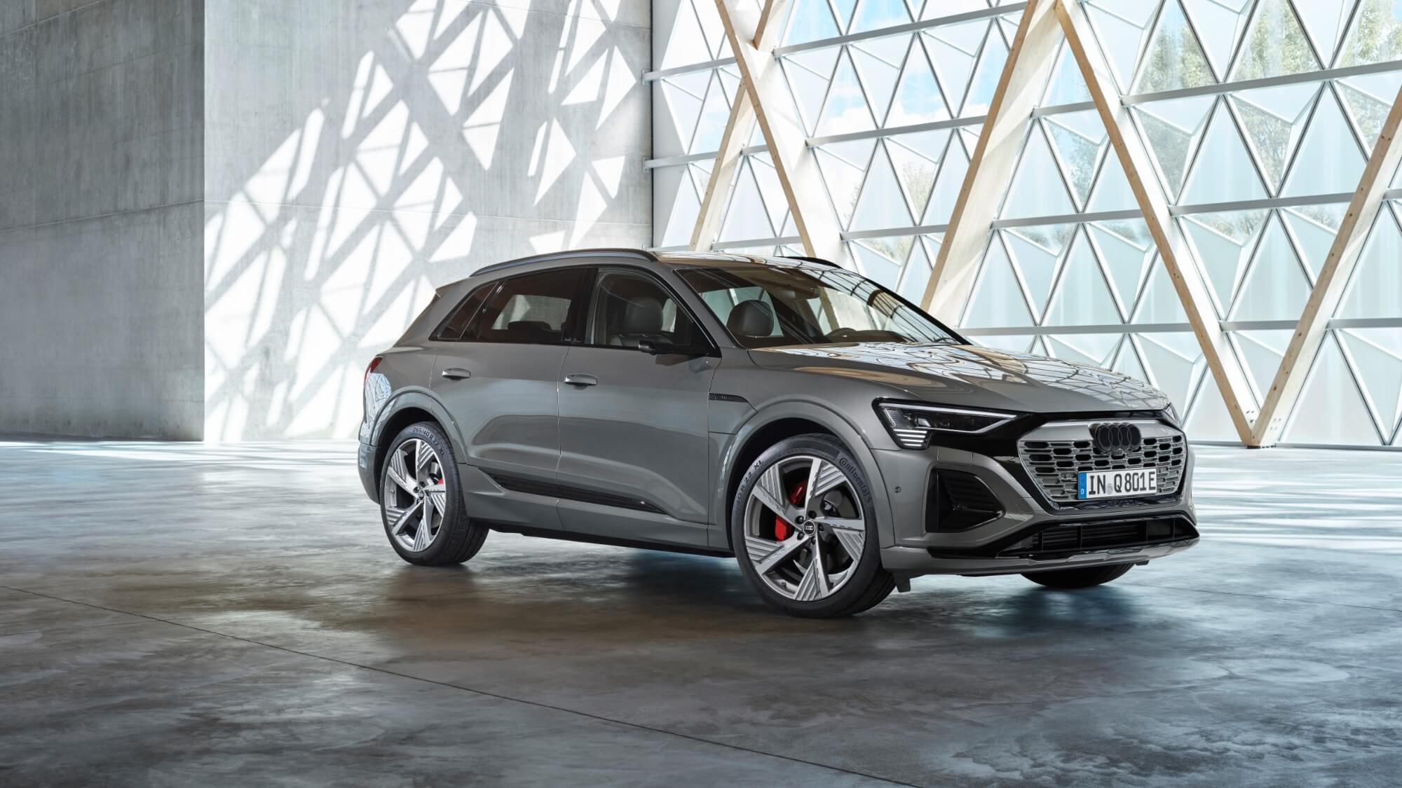 audi q8 e tron 1