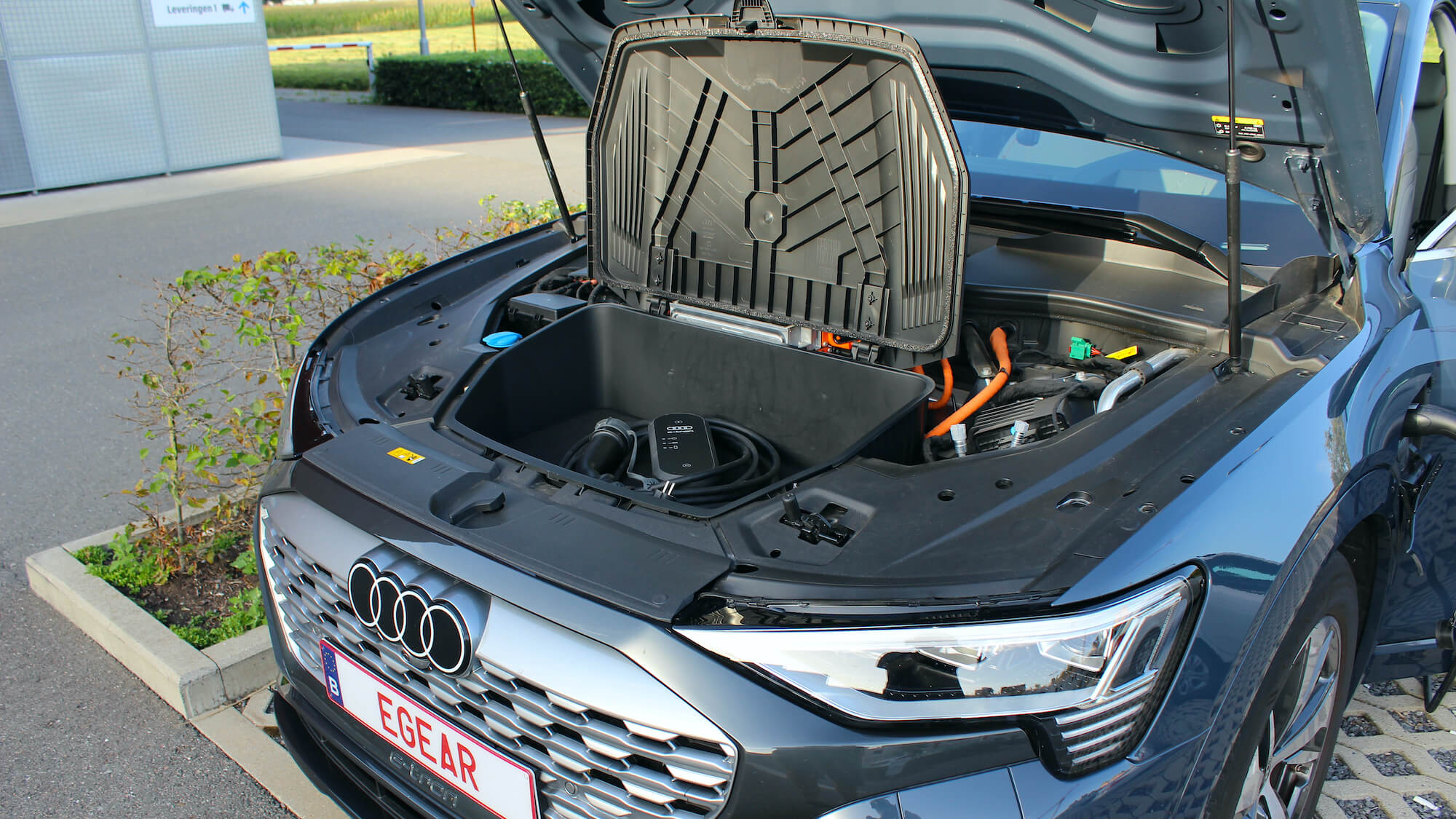 elektrische Audi Q8 e tron frunk
