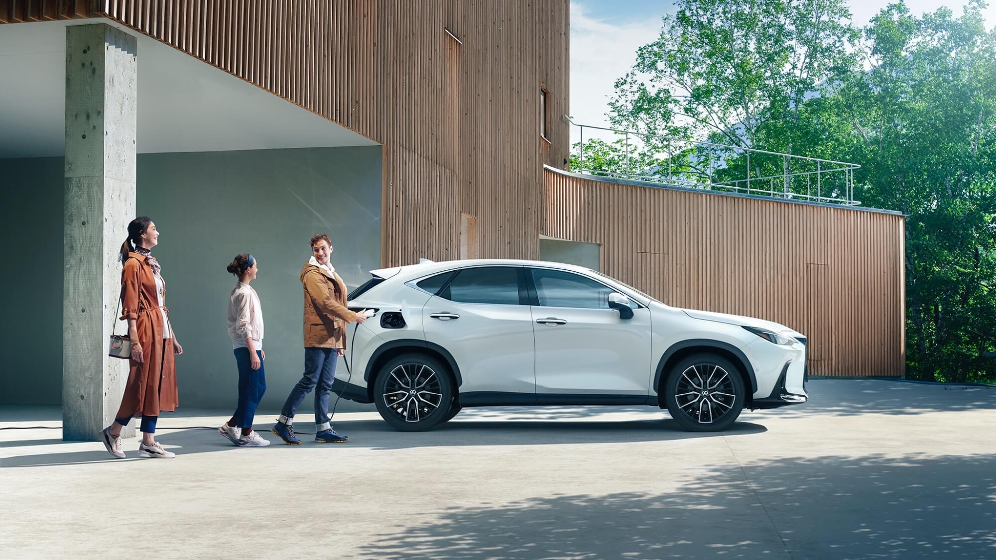 Lexus NX 450h 1