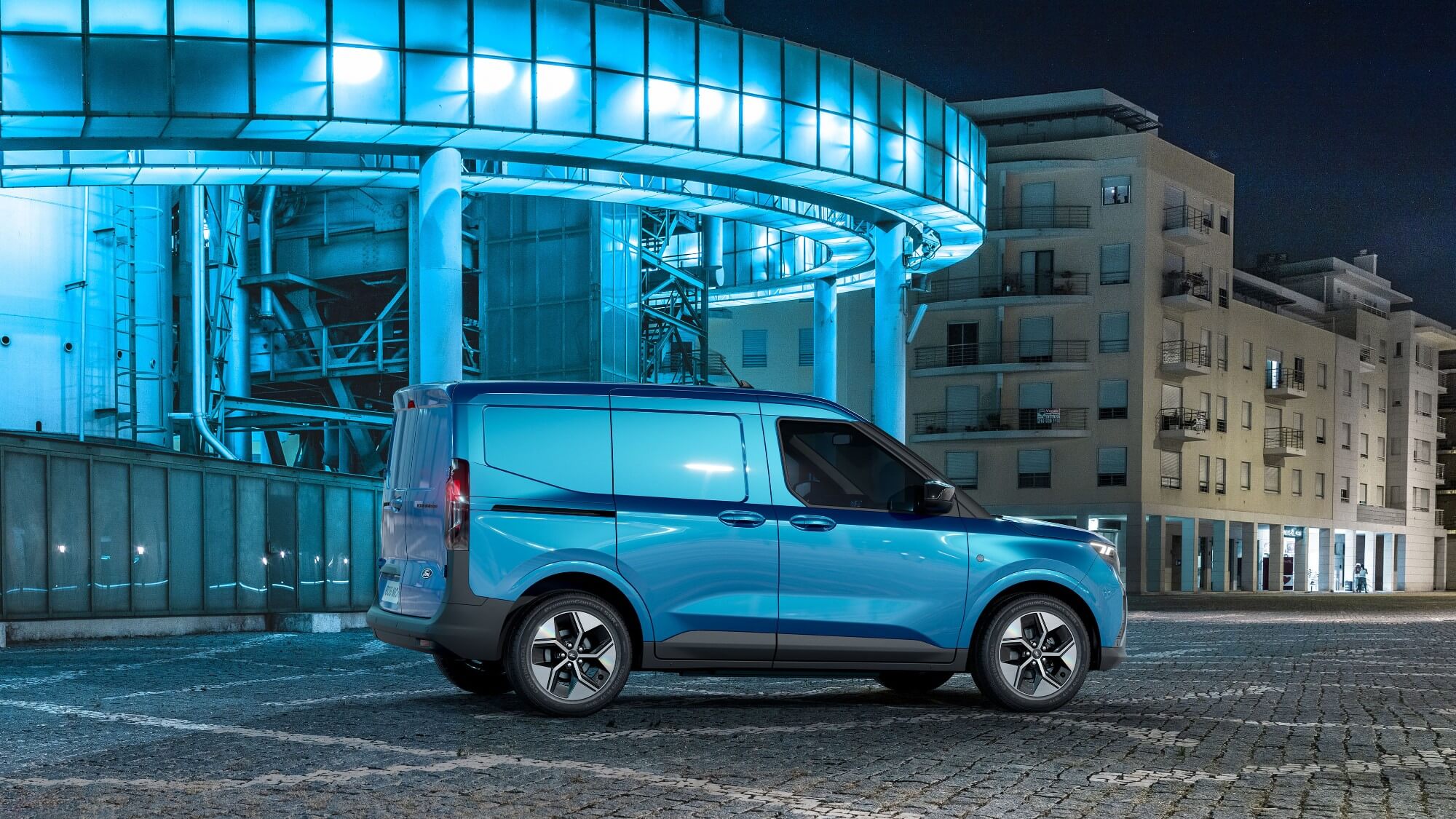 ford e transit courier 8