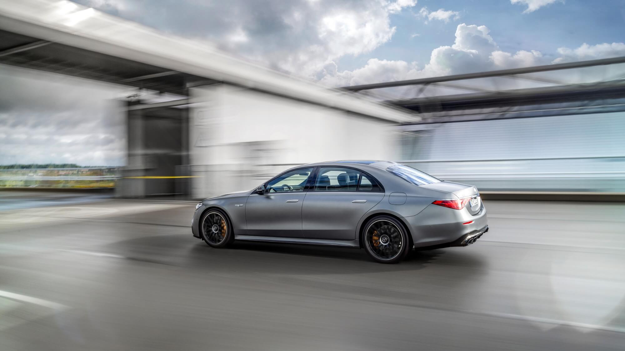 mercedes amg s 63 e performance 3