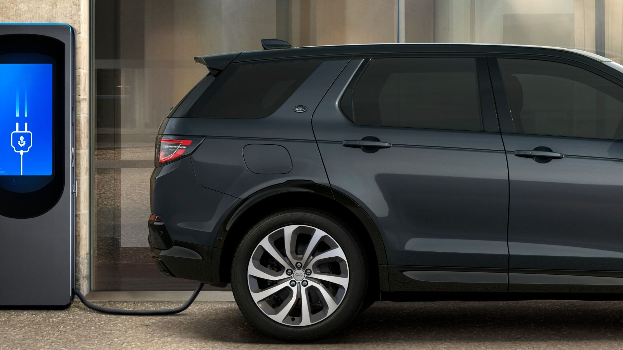 land rover discovery sport phev 3
