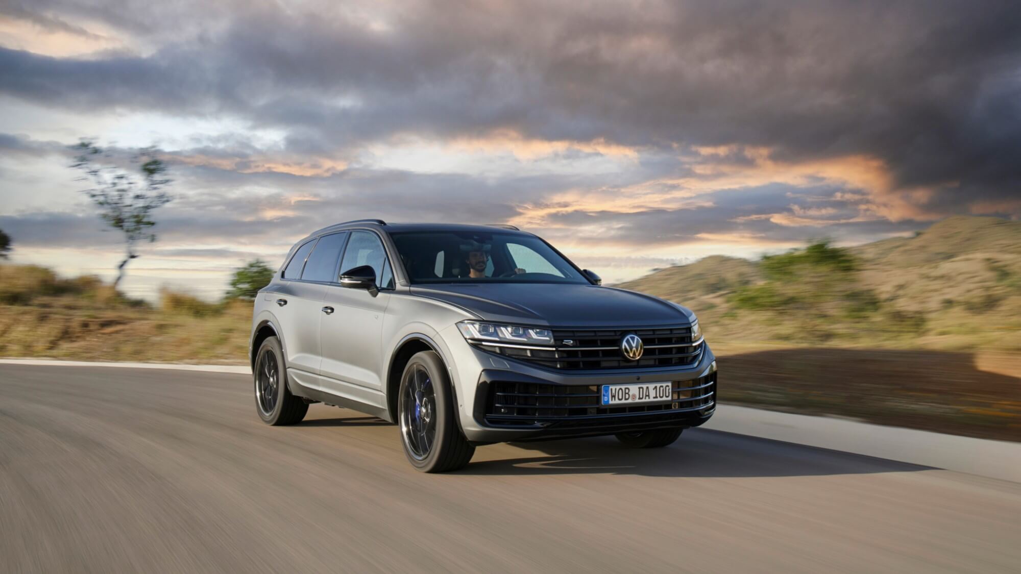 vw touareg r ehybrid 1