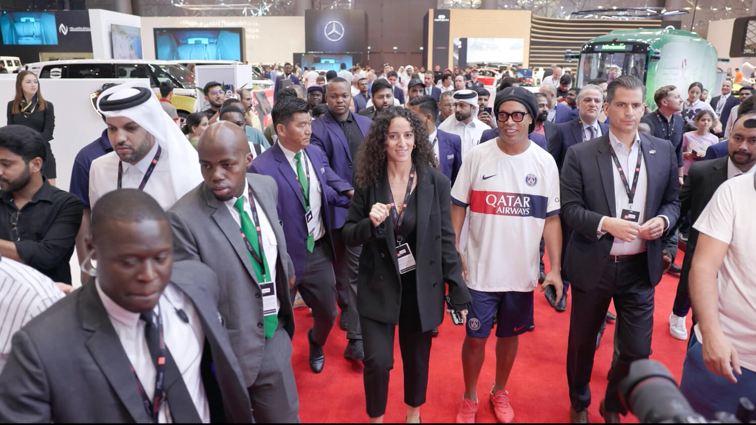 Ronaldinho op autosalon Geneva Qatar