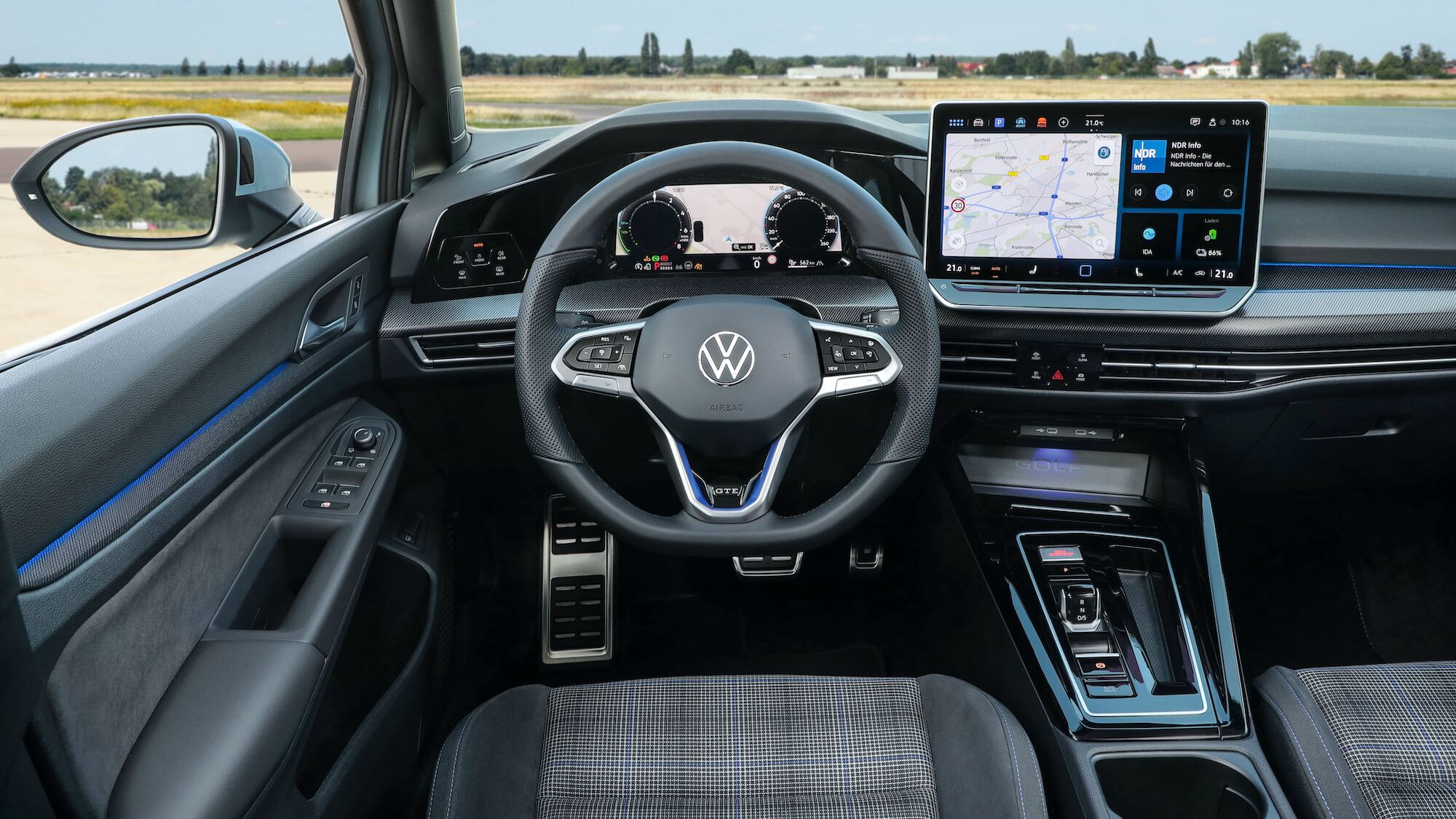 VW Golf 8 PHEV 2024 interieur