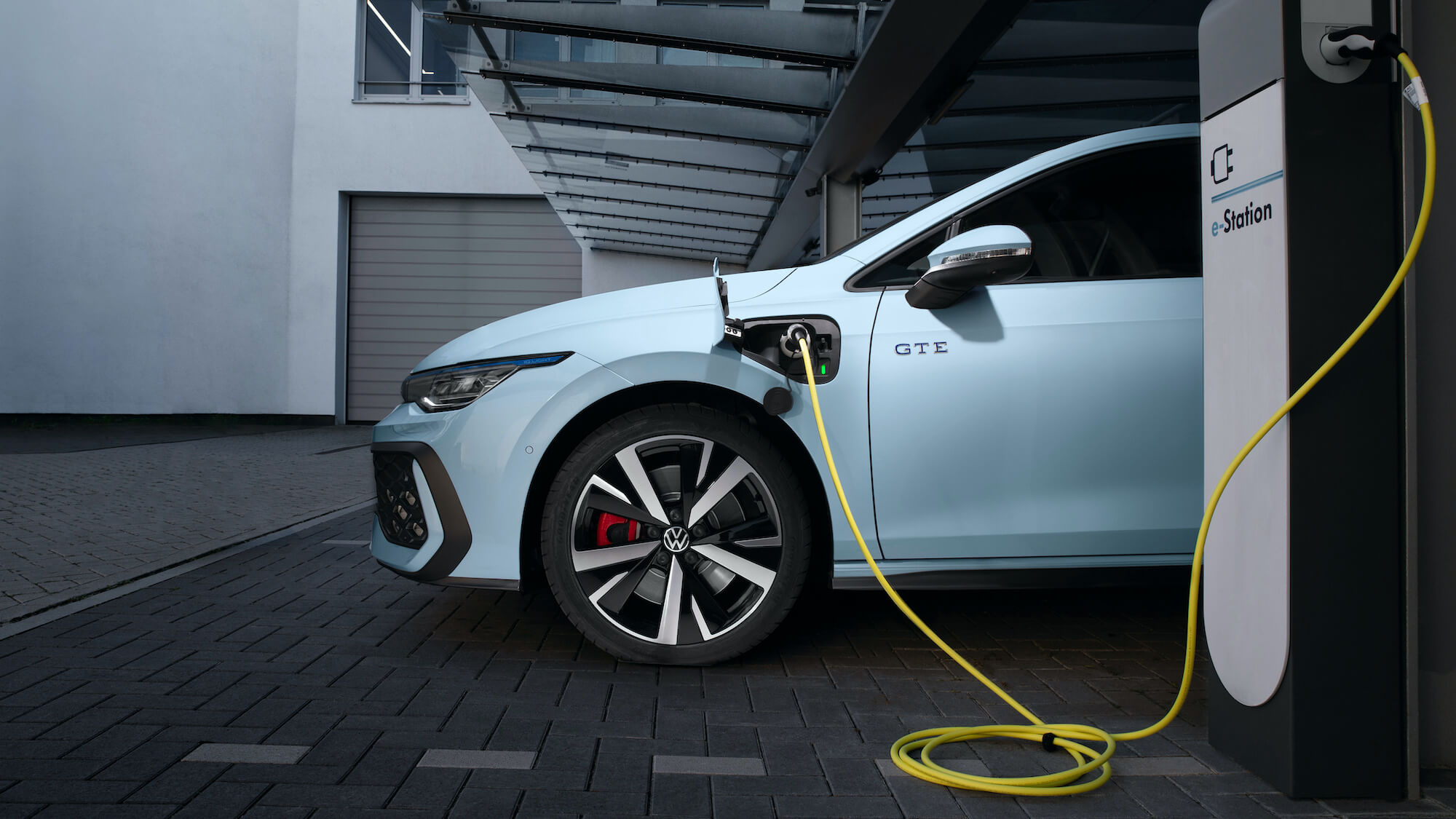 VW Golf 8 PHEV 2024 opladen