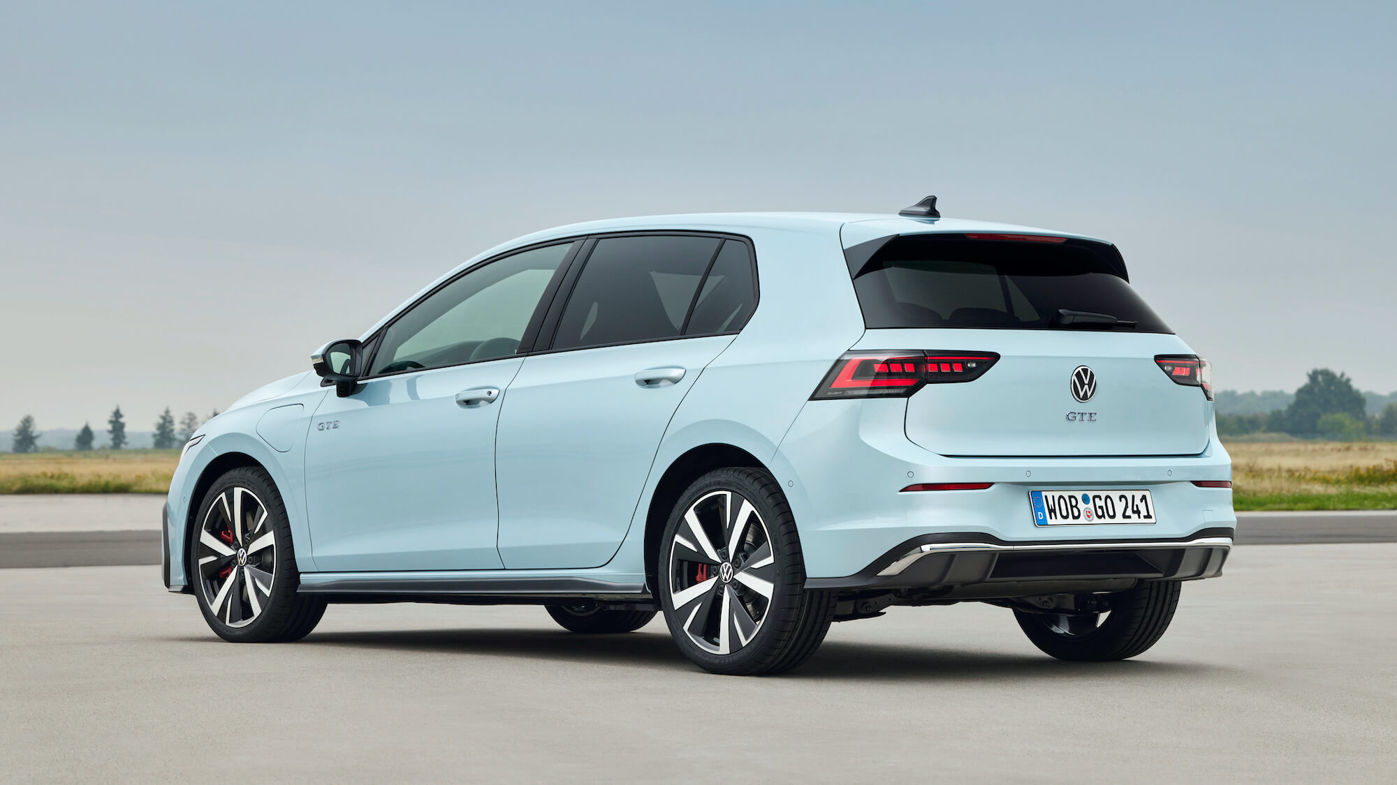 VW Golf 8 PHEV 2024 three quarter