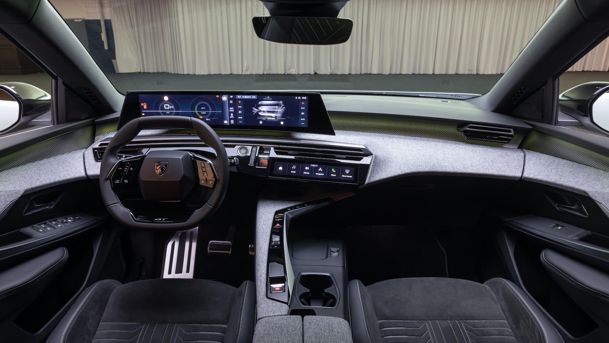 Peugeot e-5008 interieur