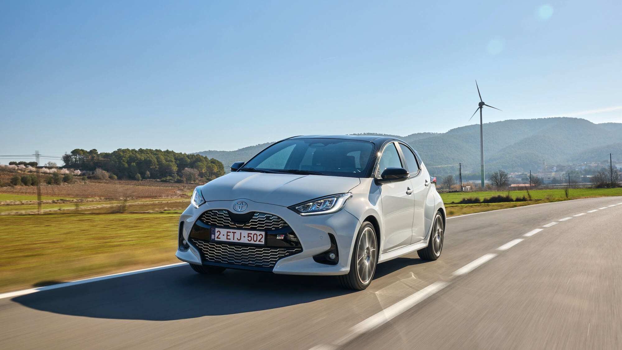 Toyota Yaris Hybrid 2024 4